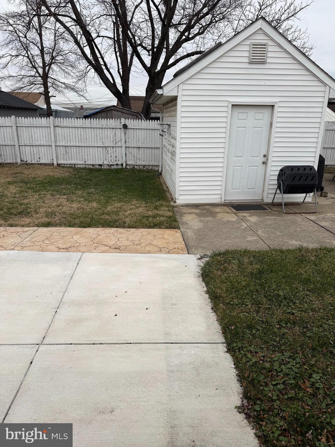 HIGHLAND - Residential Lease