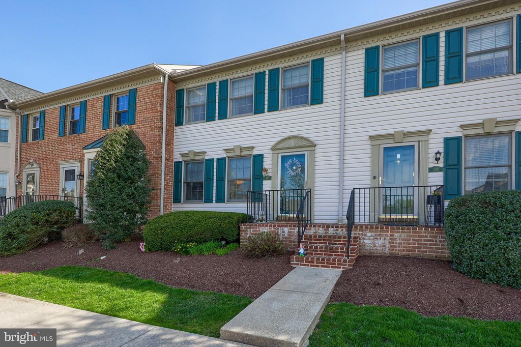 Photo of 335 Cobblestone Lane, Lancaster, PA 17601 (MLS # PALA2049072)