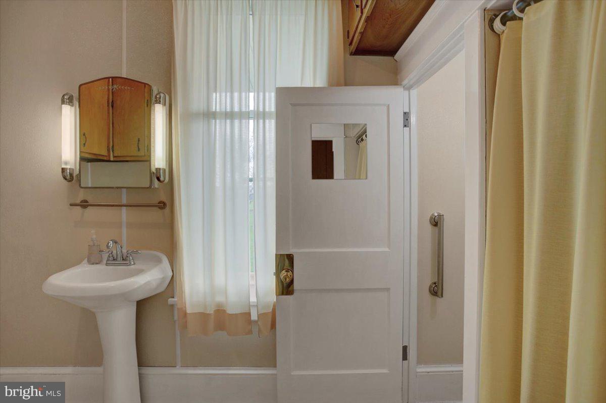 LEITERSBURG - Residential