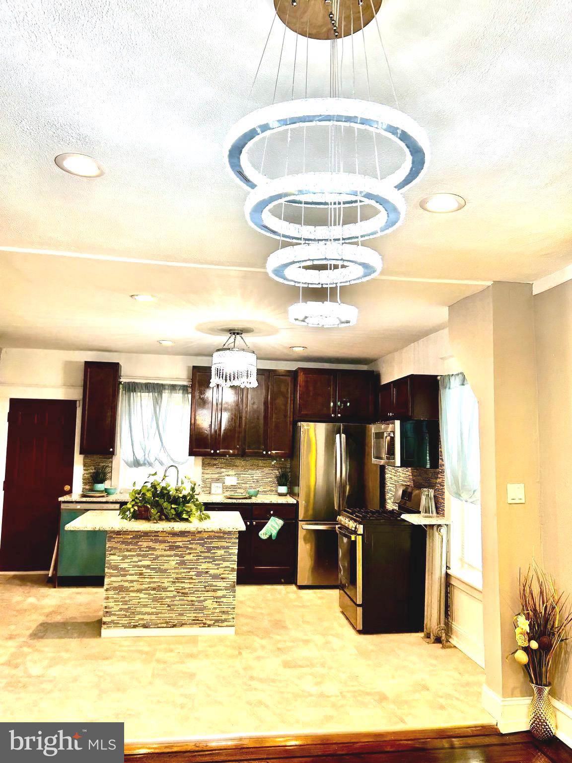 FERN ROCK - Residential