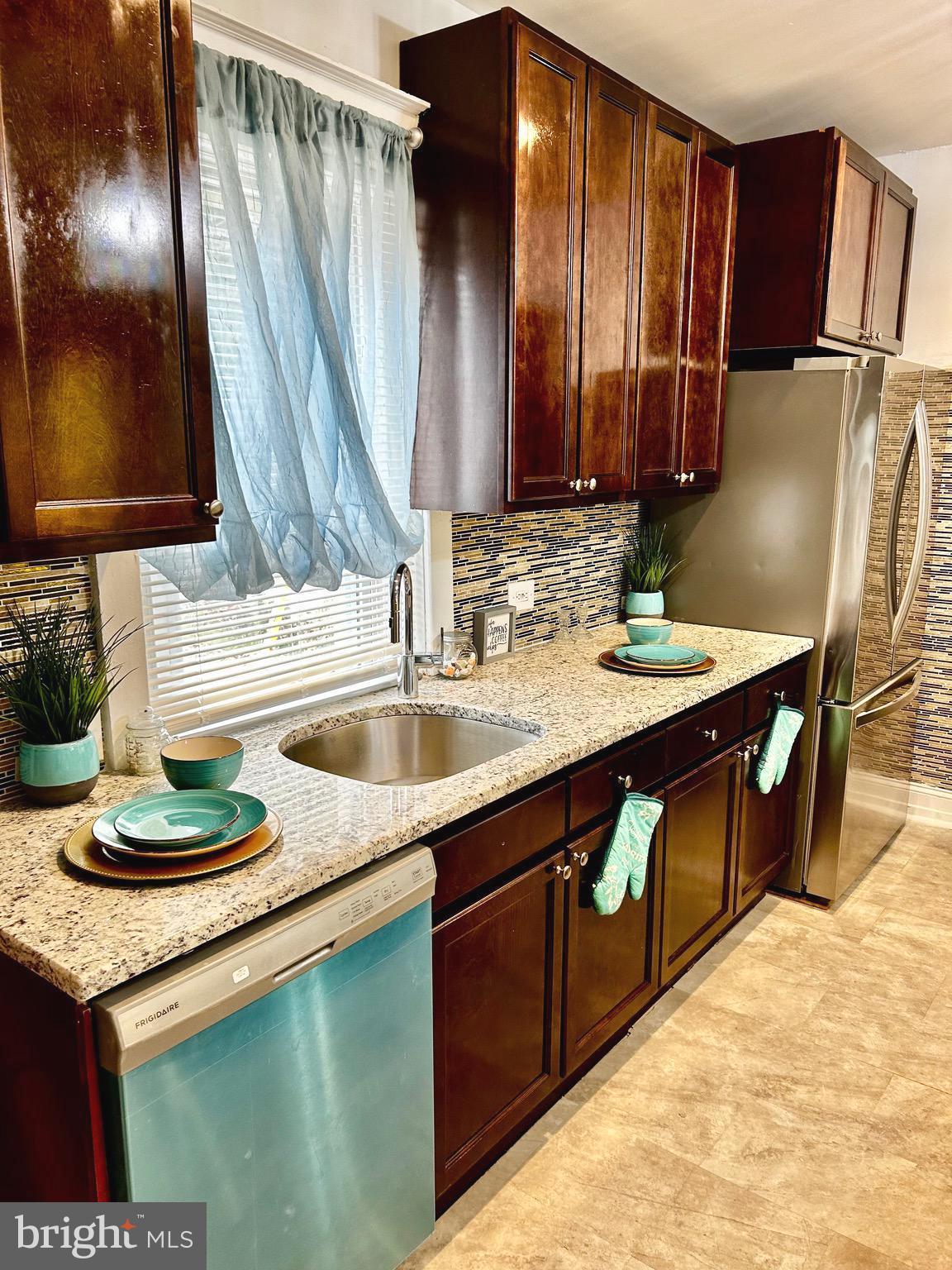 FERN ROCK - Residential