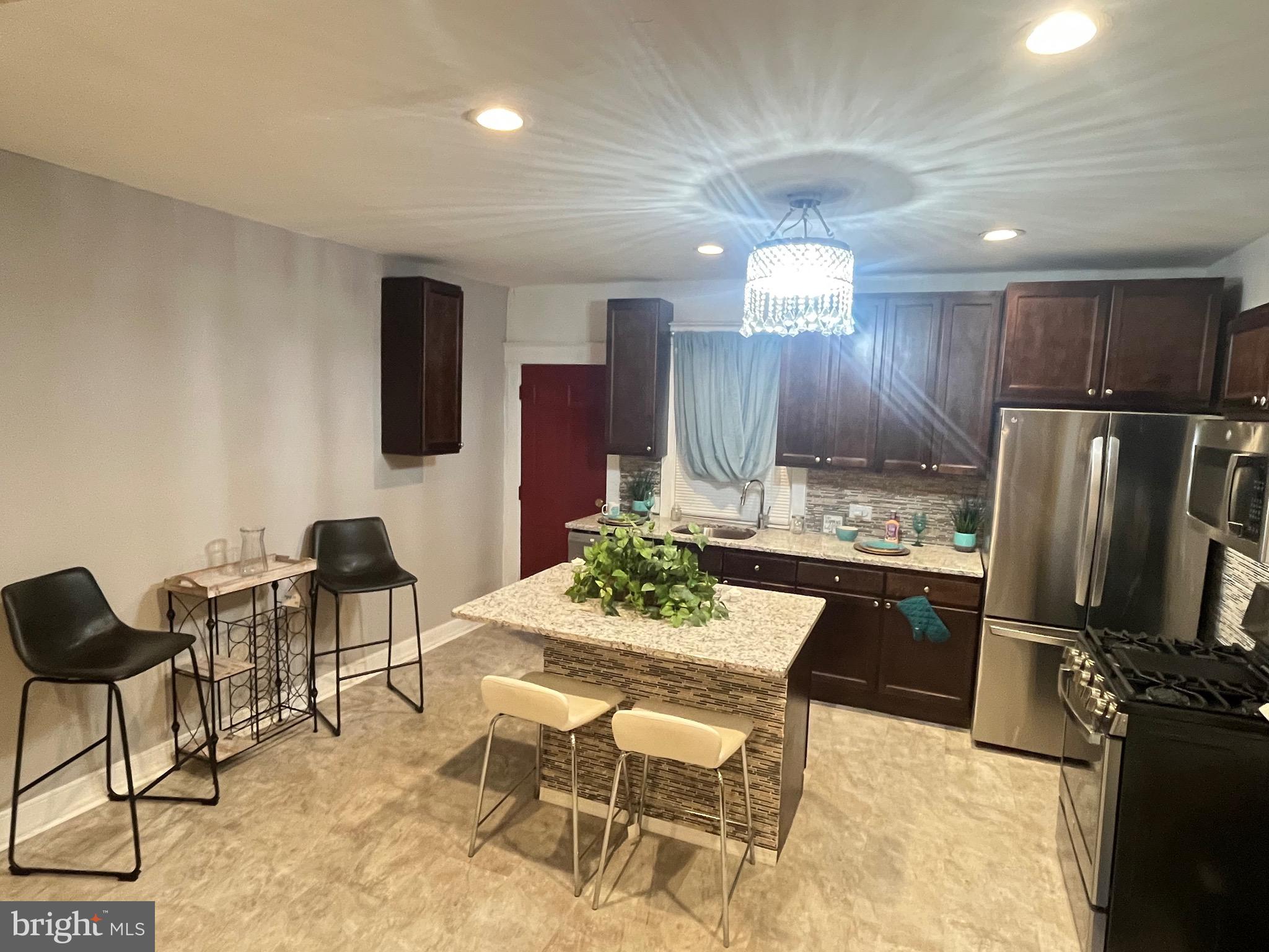 FERN ROCK - Residential