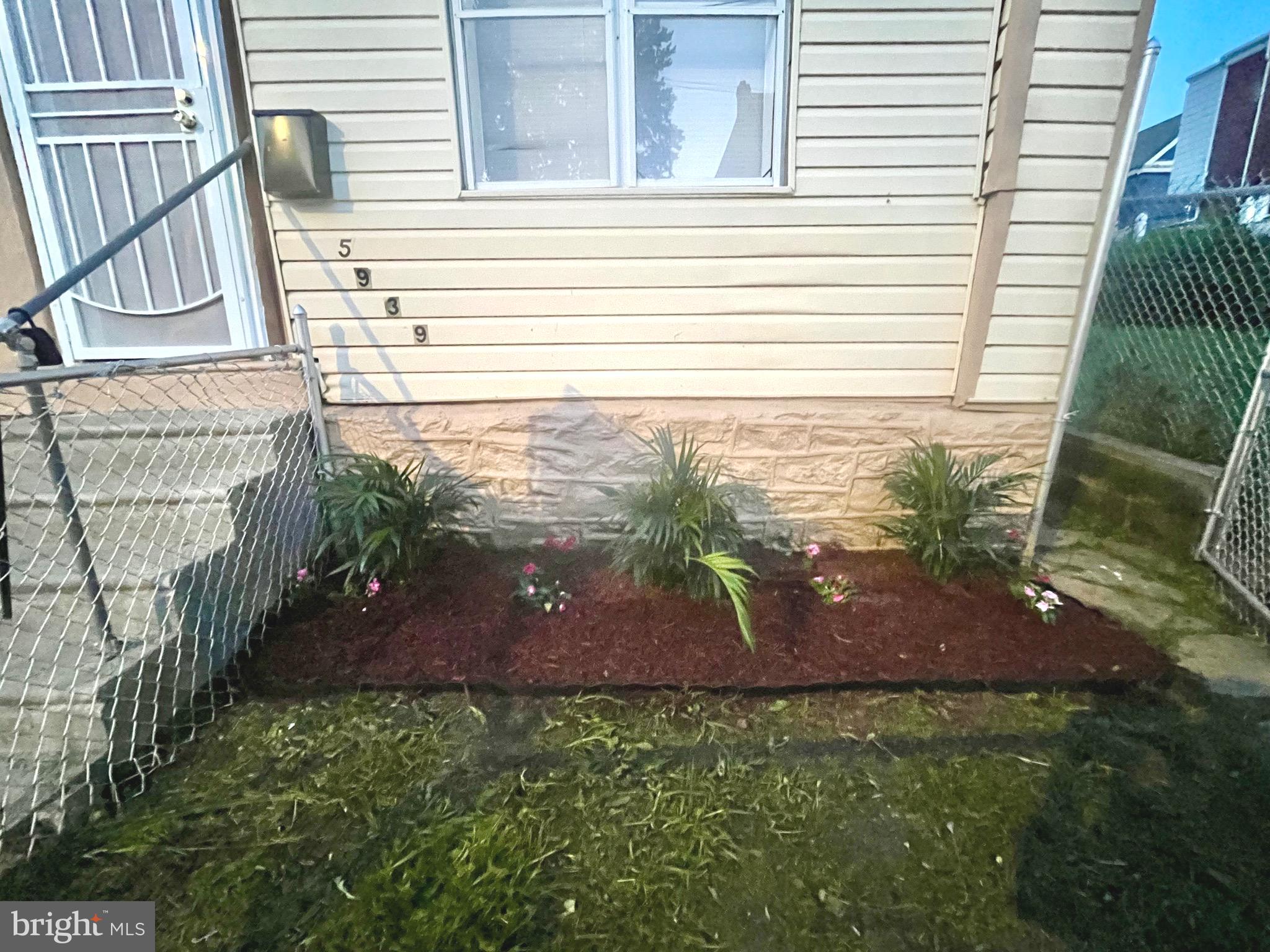 FERN ROCK - Residential