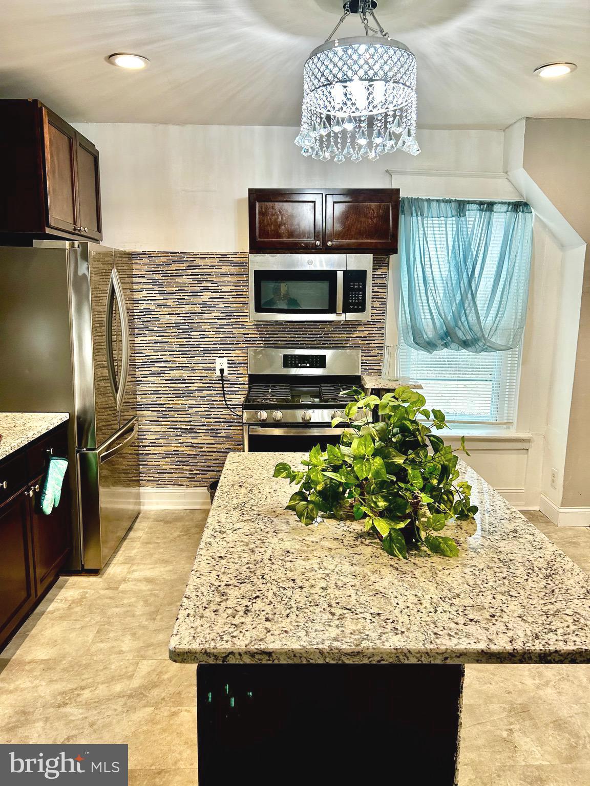 FERN ROCK - Residential