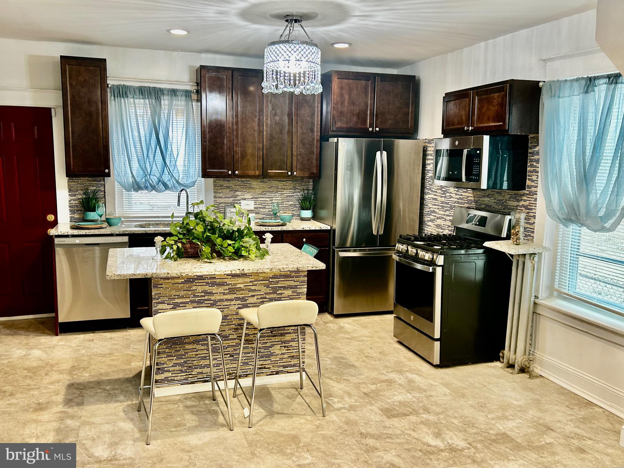 FERN ROCK - Residential