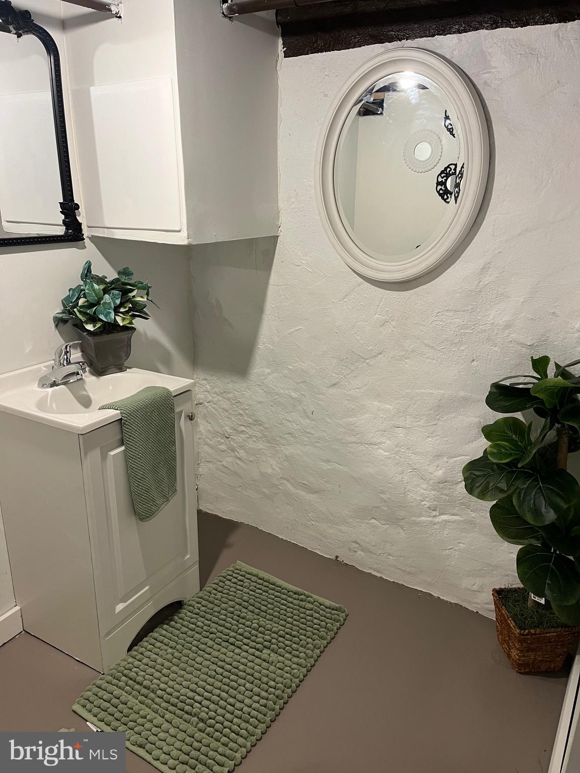 FERN ROCK - Residential