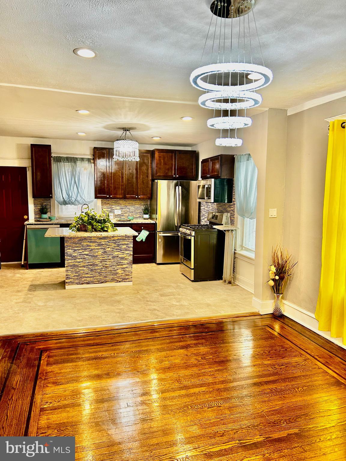 FERN ROCK - Residential