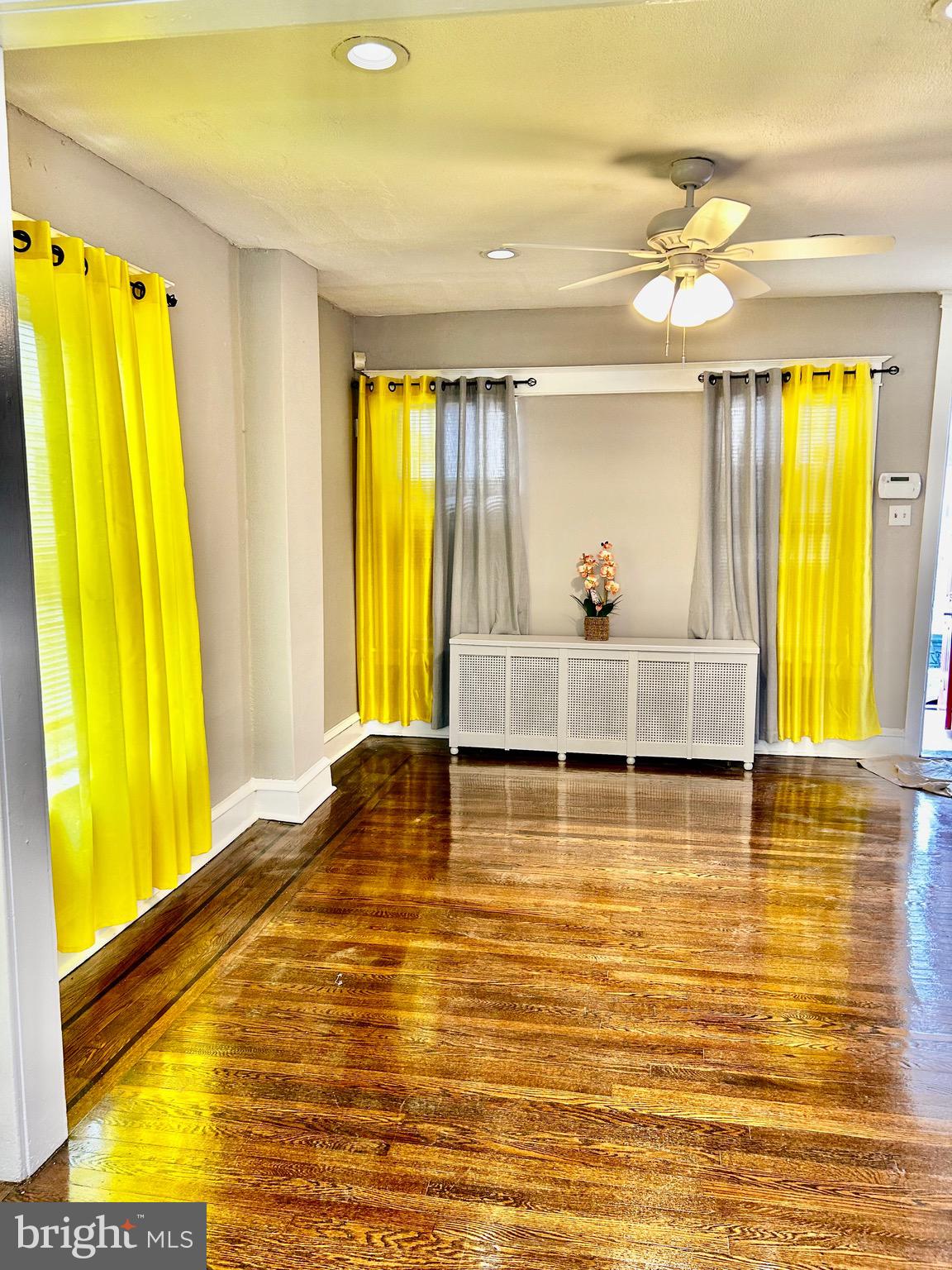 FERN ROCK - Residential