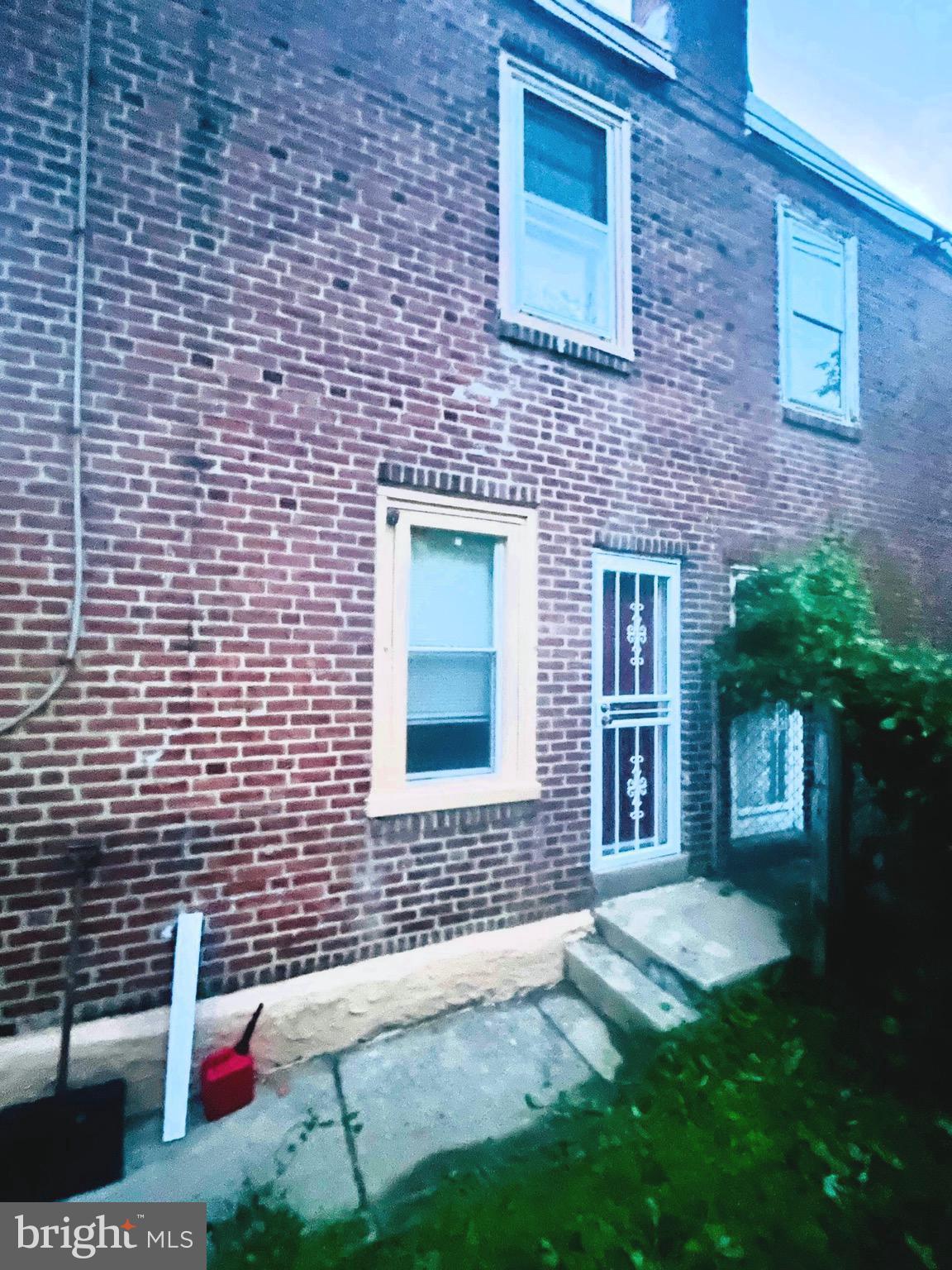 FERN ROCK - Residential