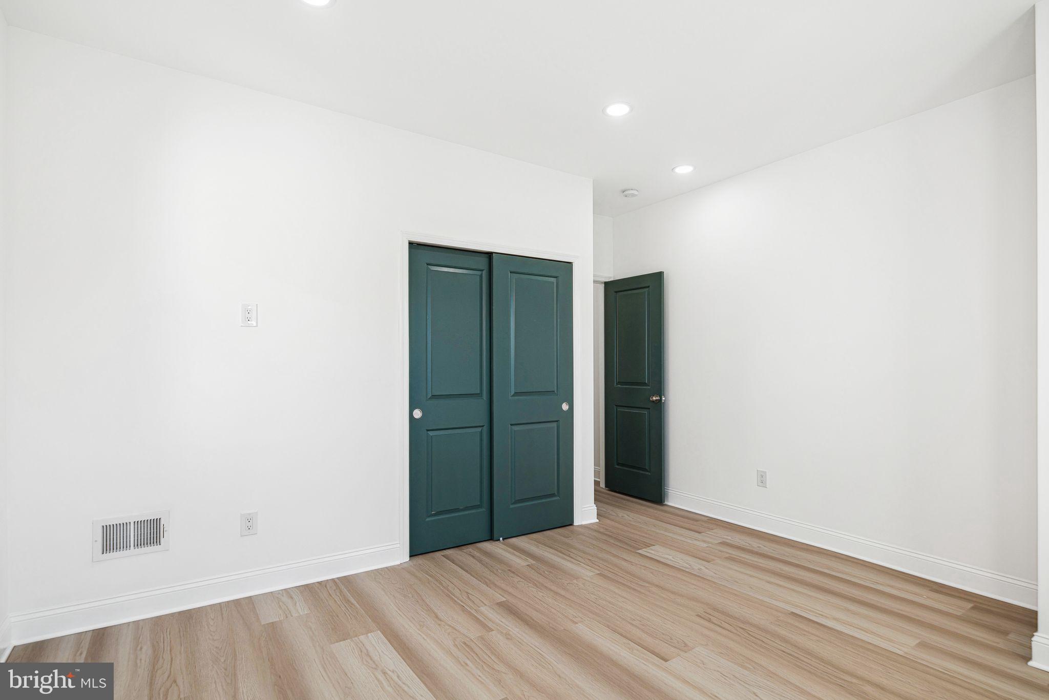 COBBS CREEK - Residential