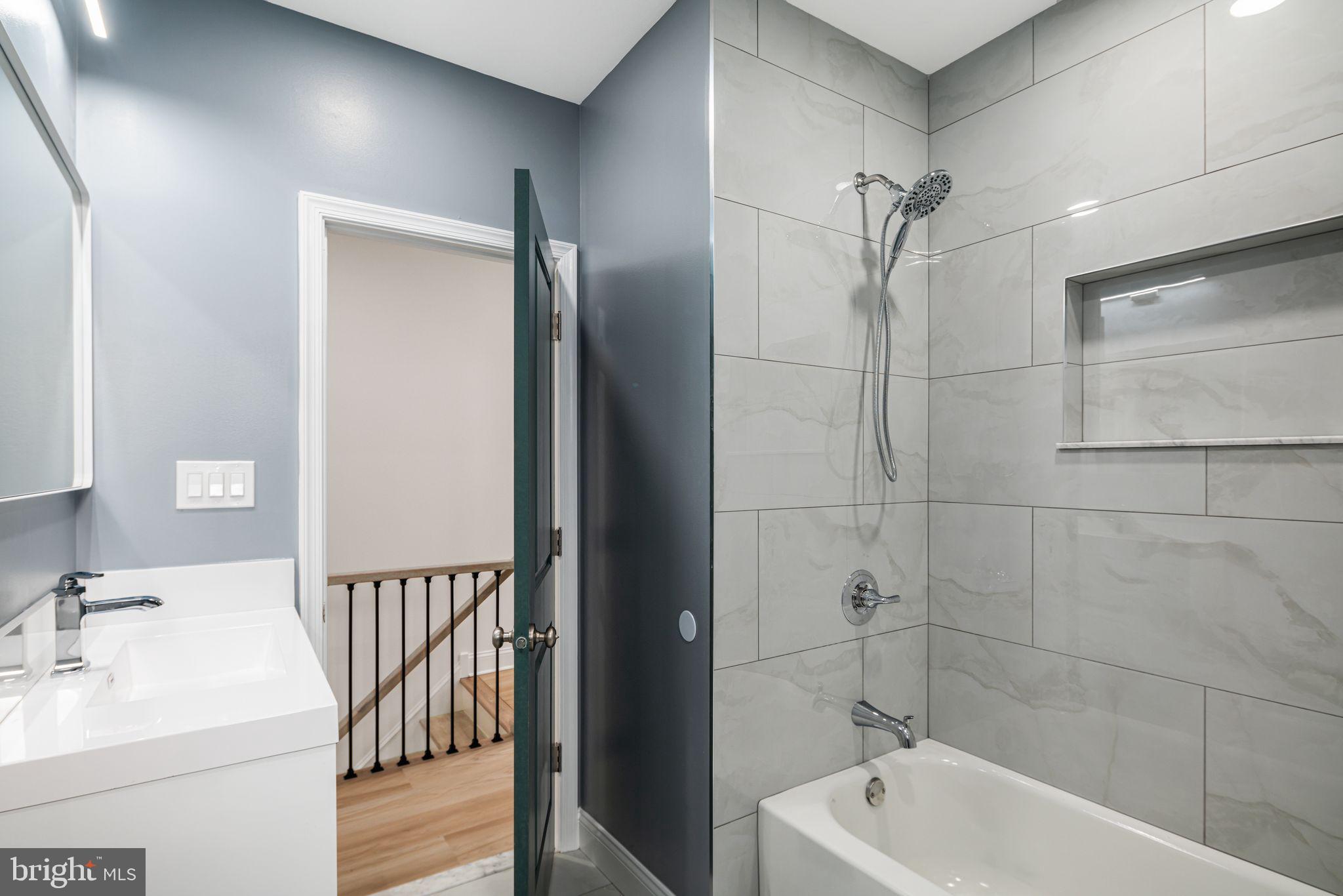 COBBS CREEK - Residential