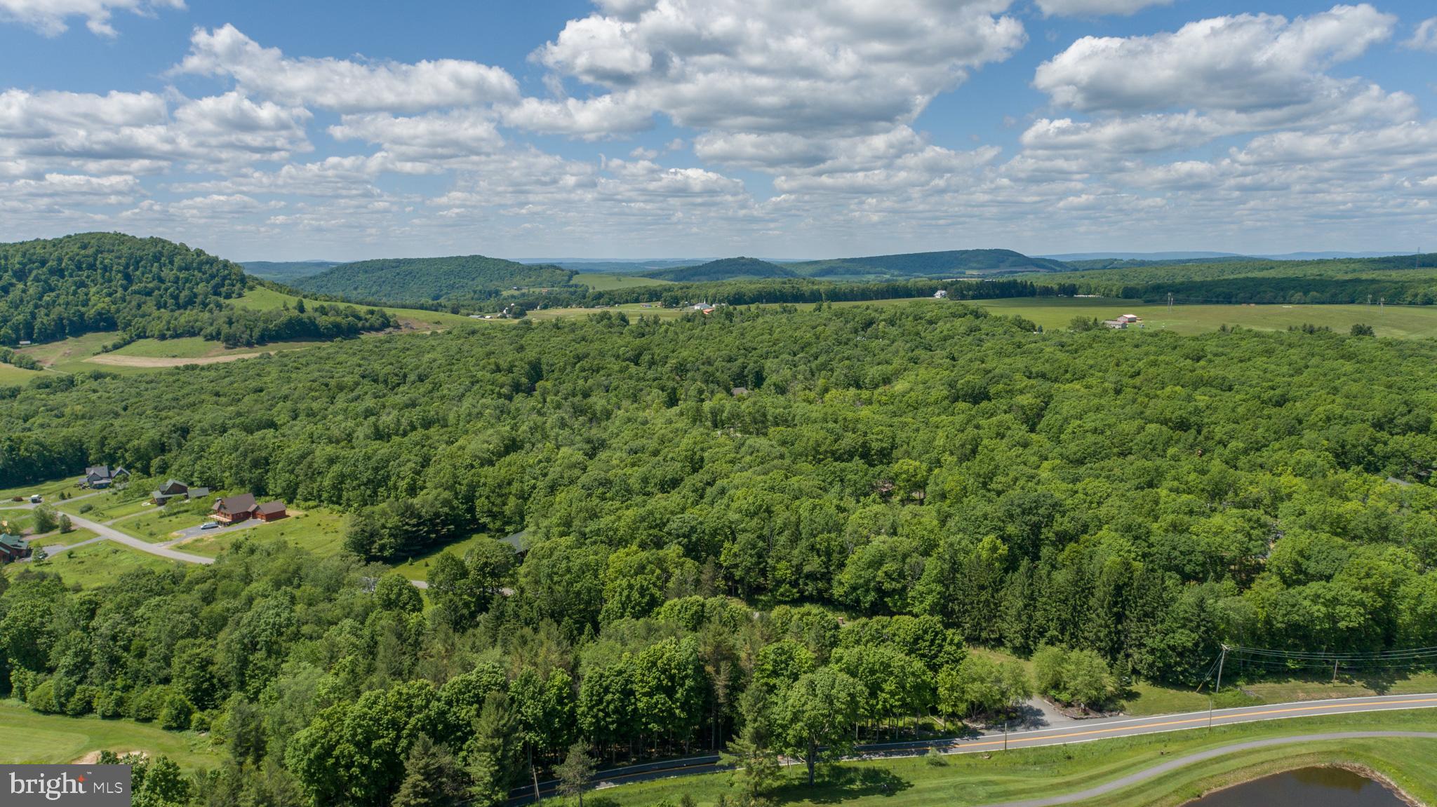 FANTASY VALLEY - Land