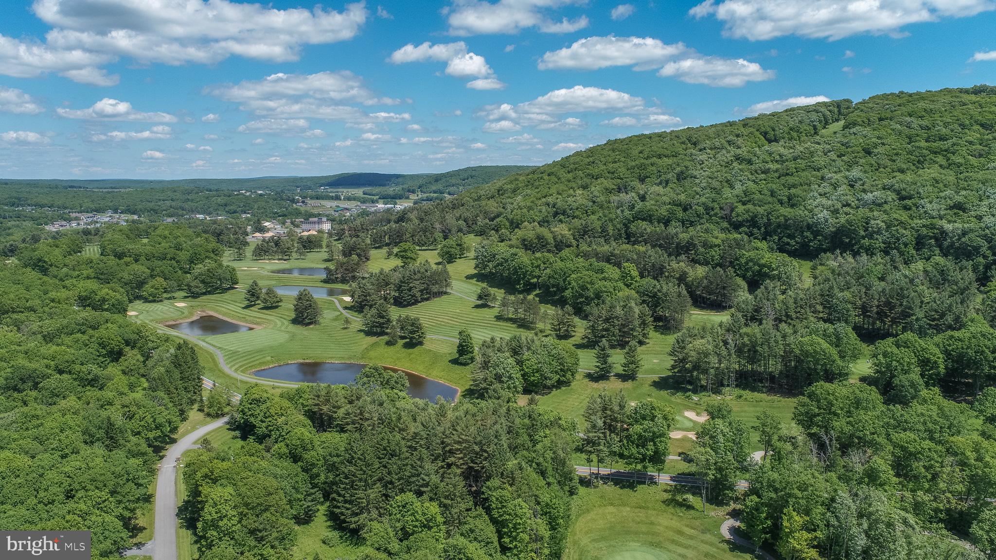 FANTASY VALLEY - Land