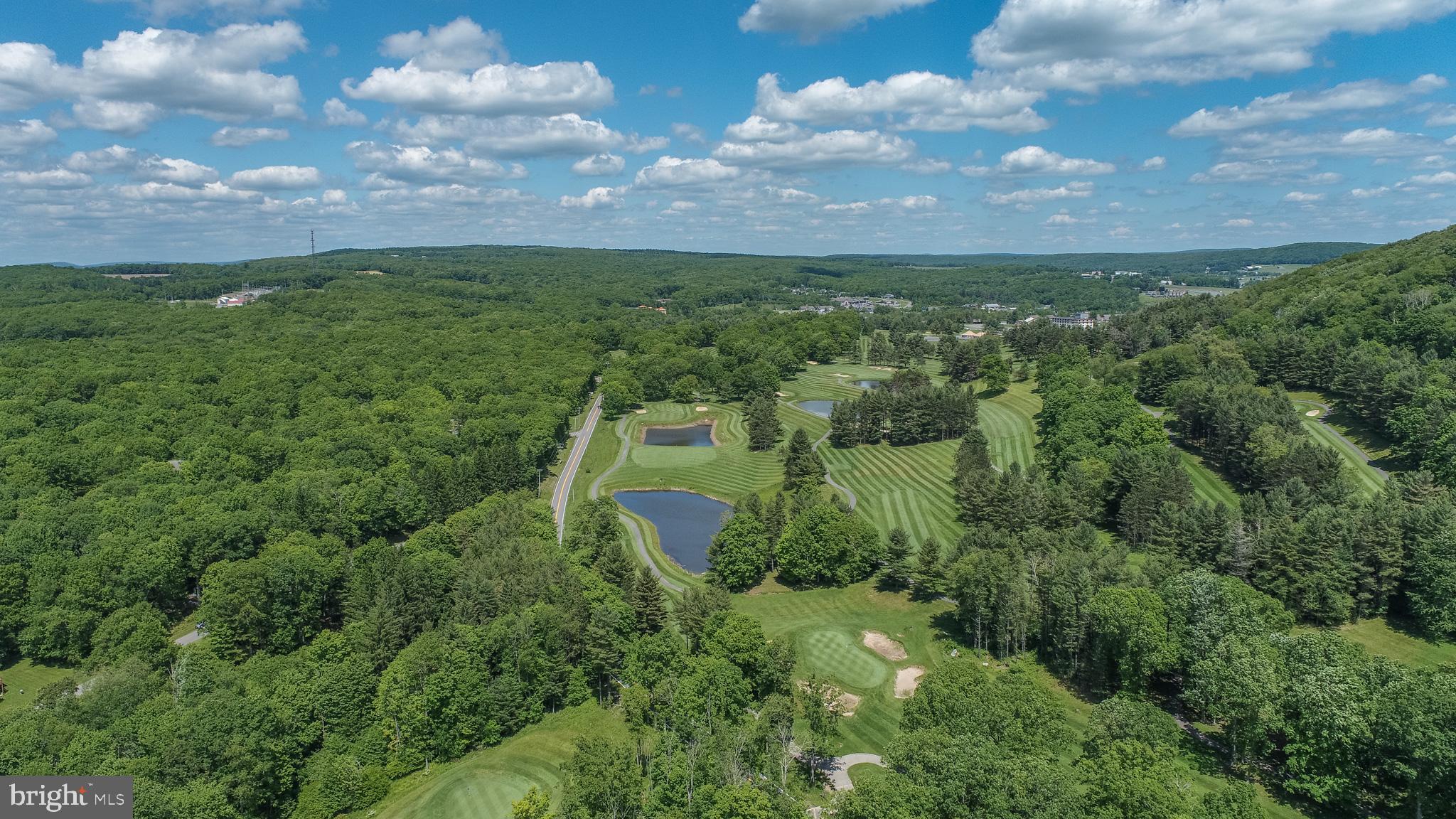 FANTASY VALLEY - Land