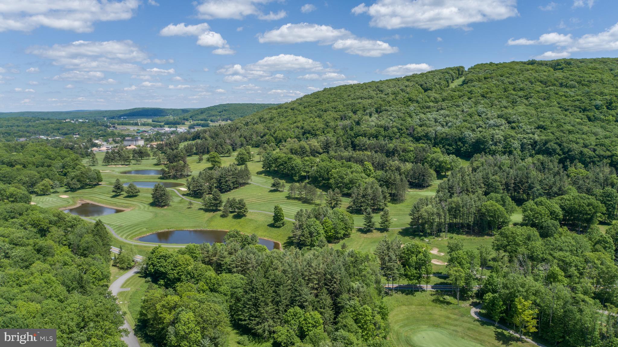 FANTASY VALLEY - Land