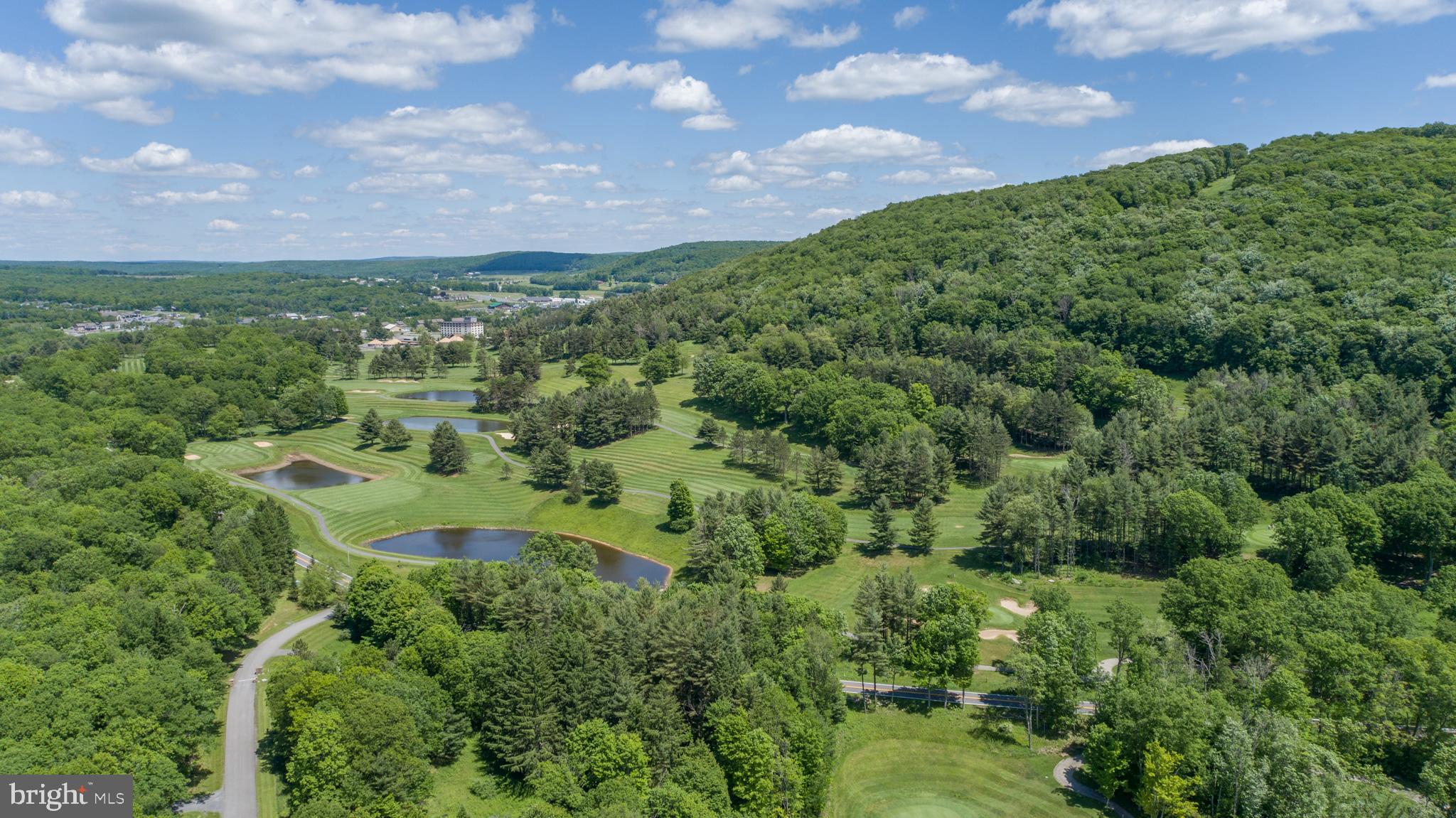 FANTASY VALLEY - Land