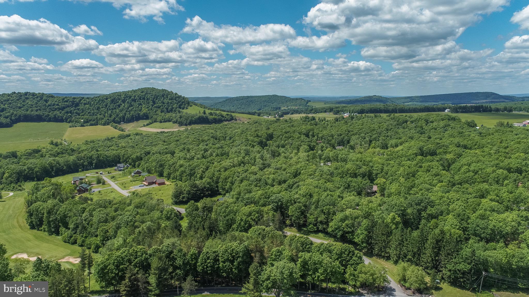 FANTASY VALLEY - Land