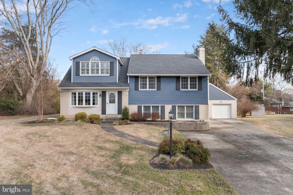 Photo of 306 Bickmore Drive, WALLINGFORD, PA 19086 (MLS # PADE2105920)