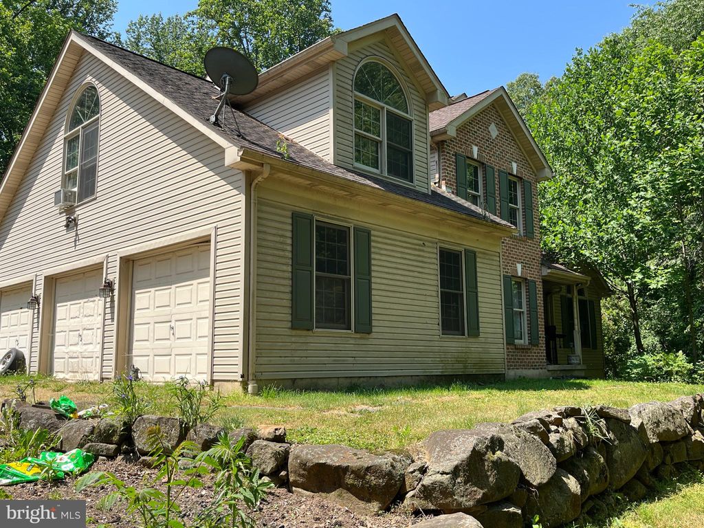 Photo of 60 QUARRY RD, ELIZABETHTOWN, PA 17022 (MLS # PALA2036596)
