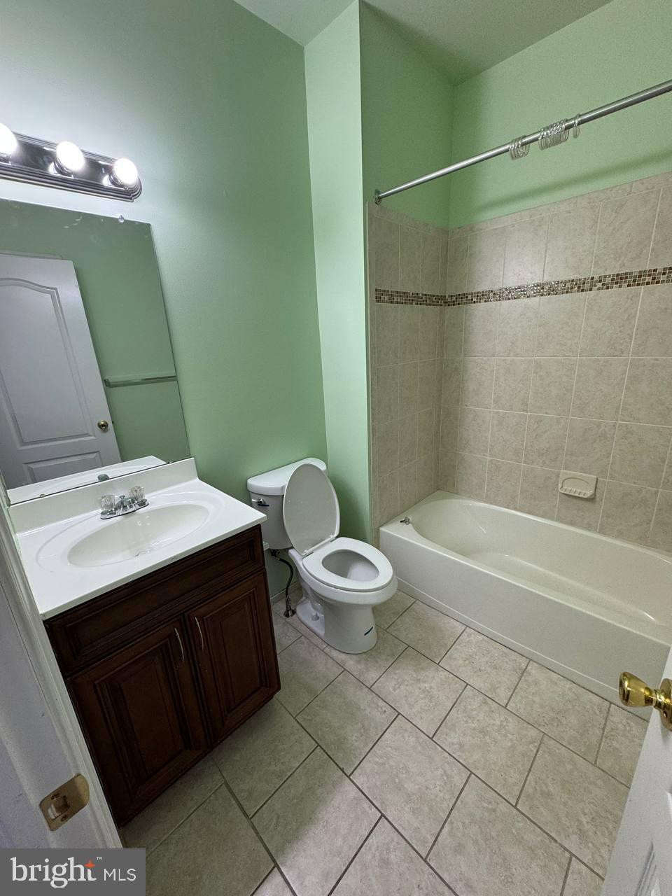 SOMERTON - Residential Lease