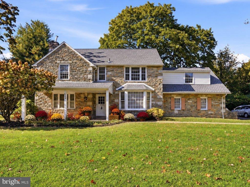 8300 FAIRVIEW ROAD