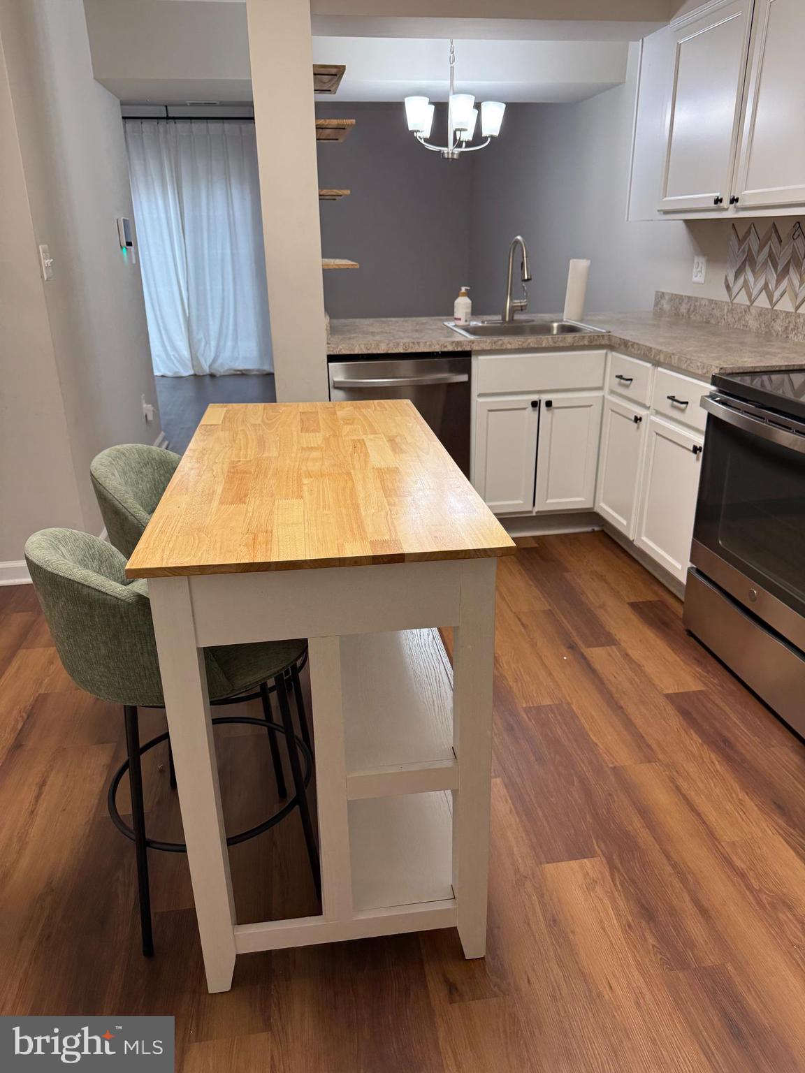 TANGLEWOOD TOWNHOMES SUB - Residential