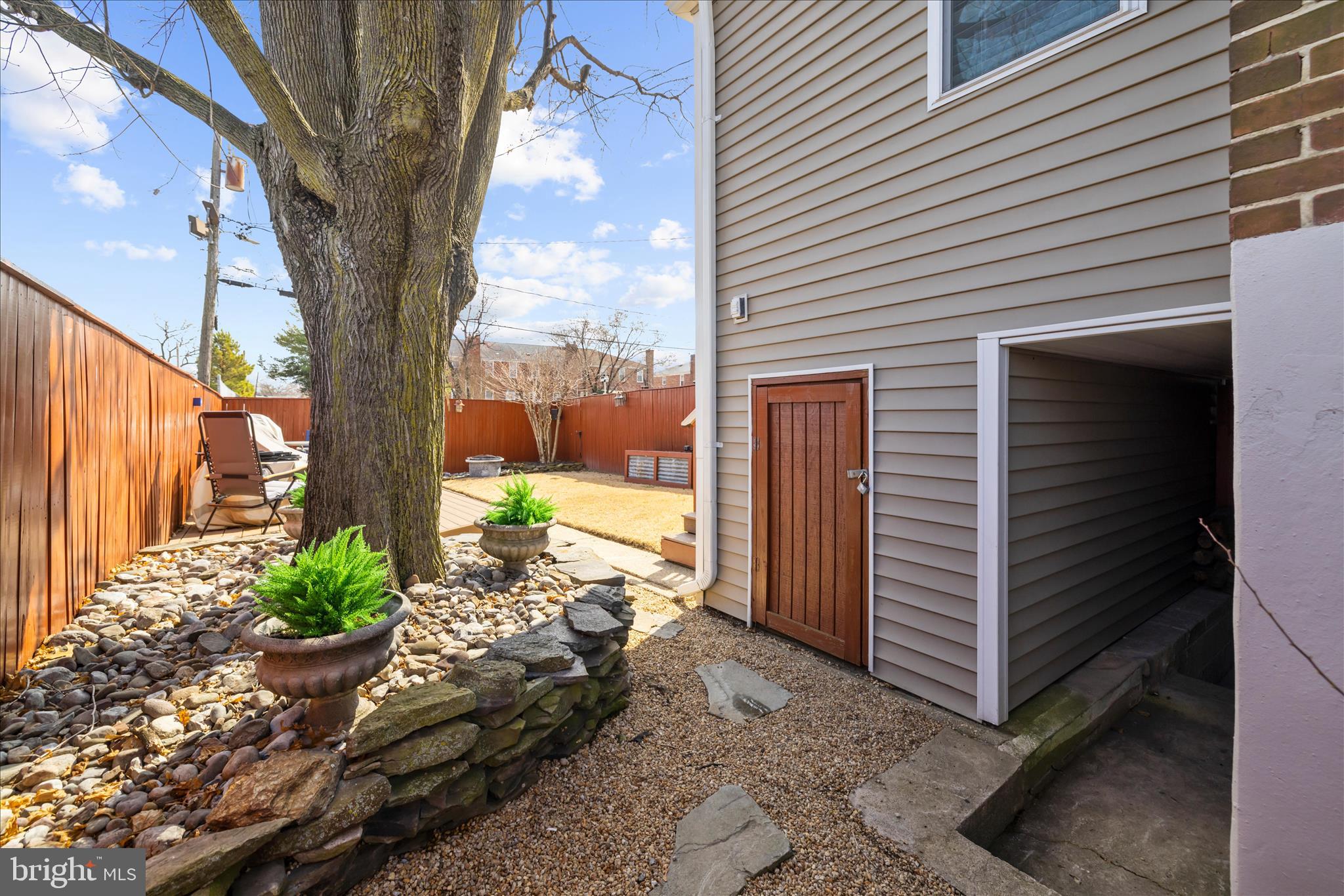 AIRAGE VILLAGE - Residential