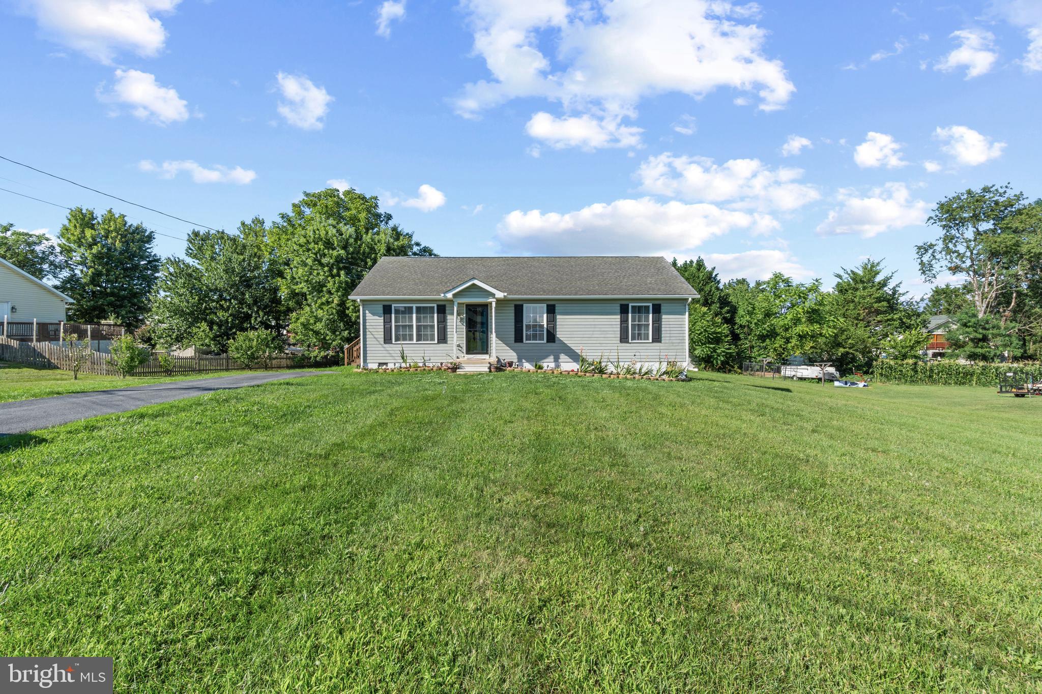 112 LARRY WAY