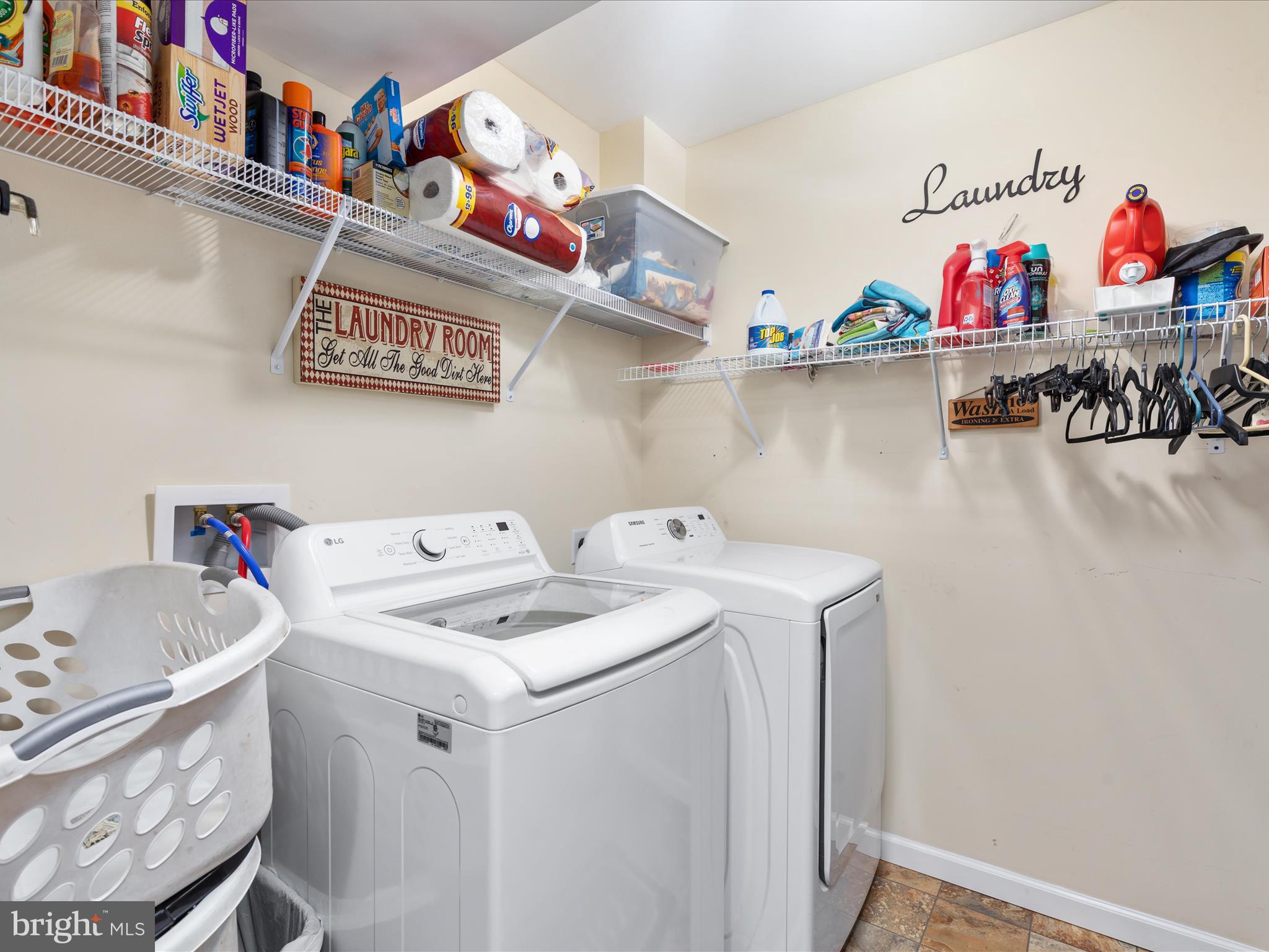 ELIZABETH STATION - Residential