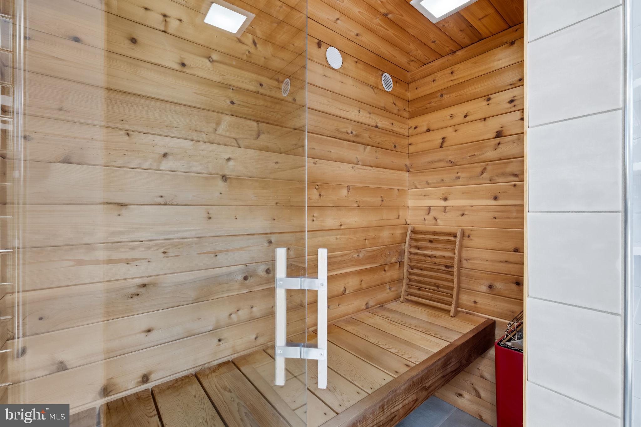 BEL PRE WOODS - Residential