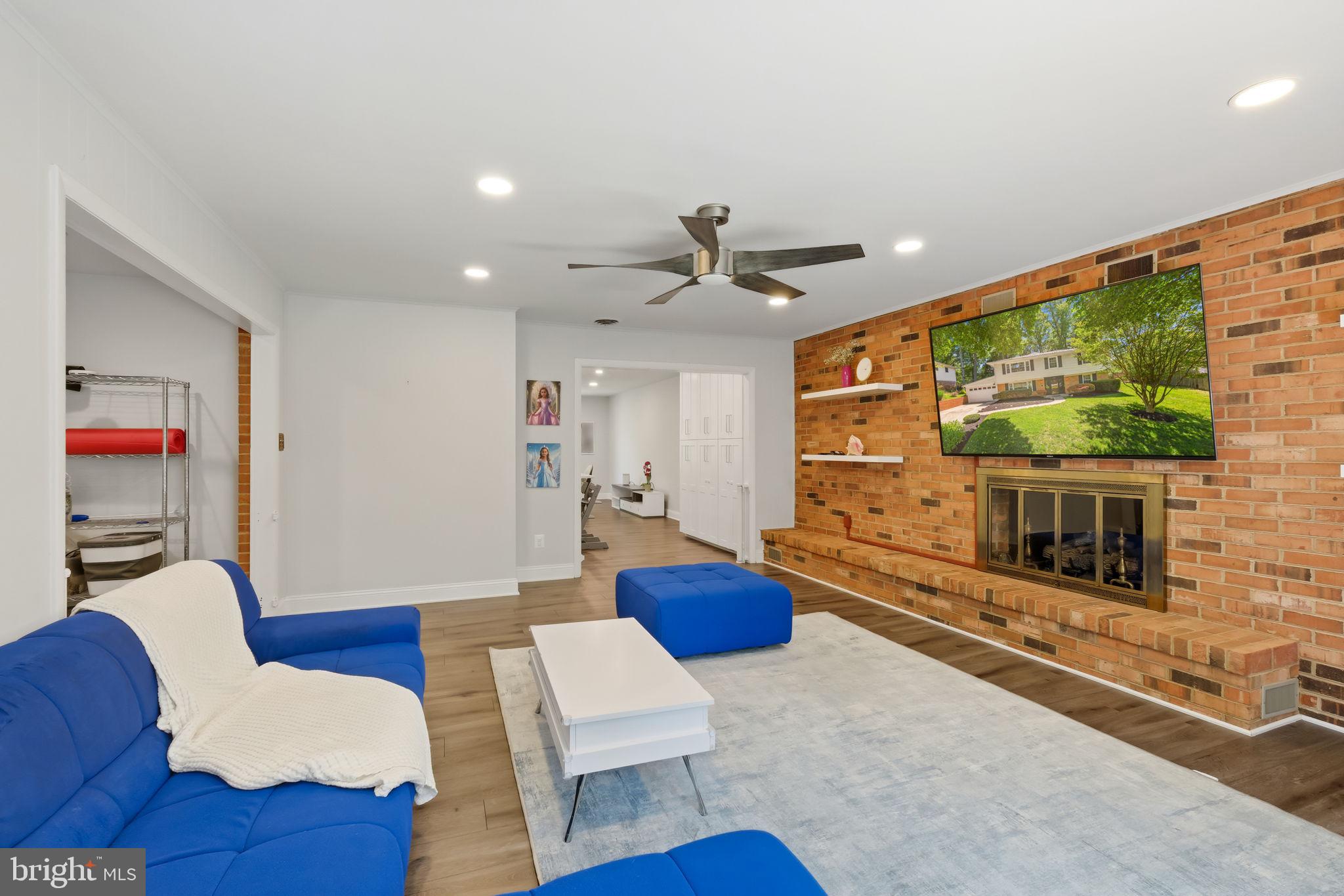 BEL PRE WOODS - Residential