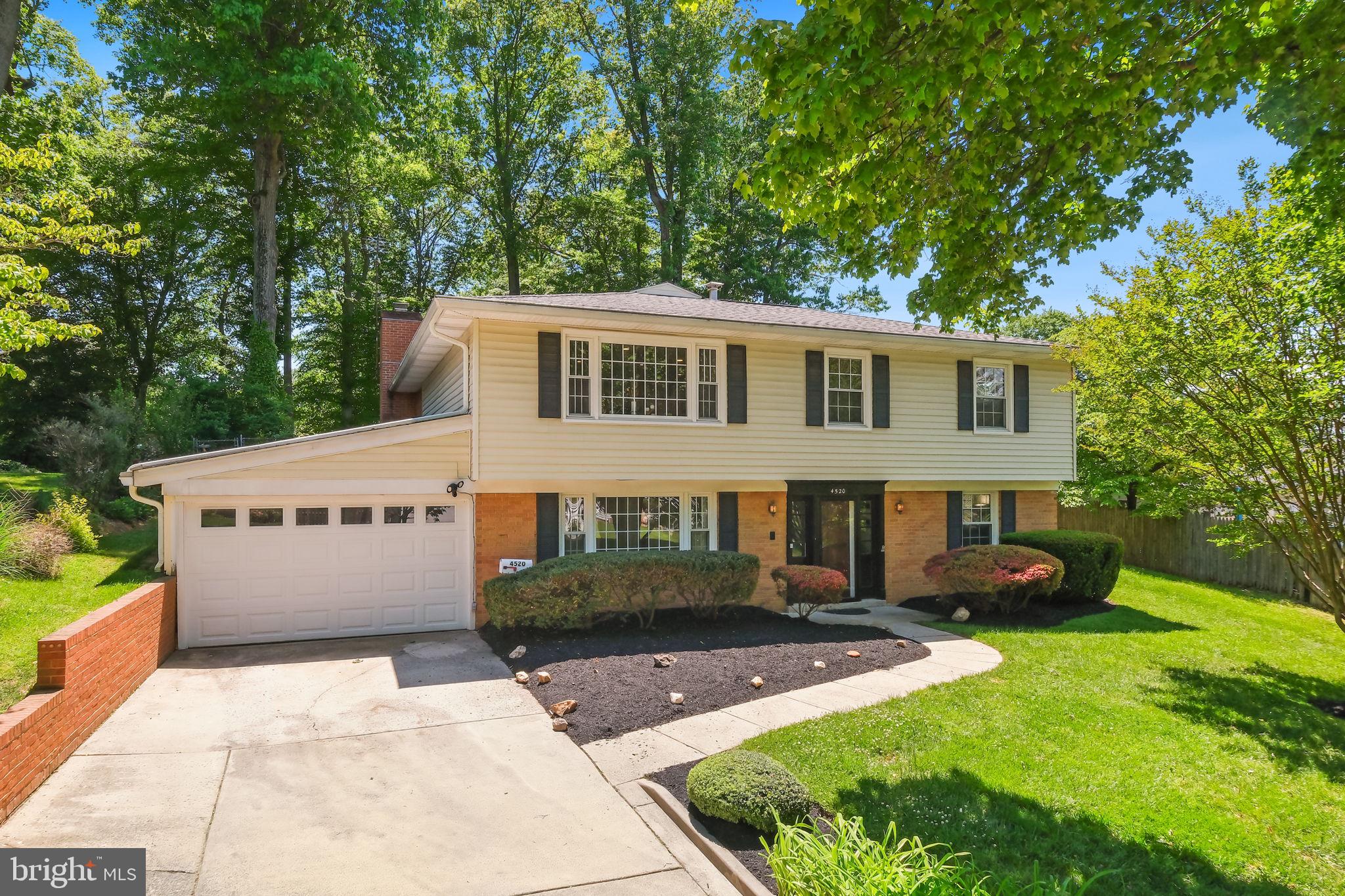 BEL PRE WOODS - Residential