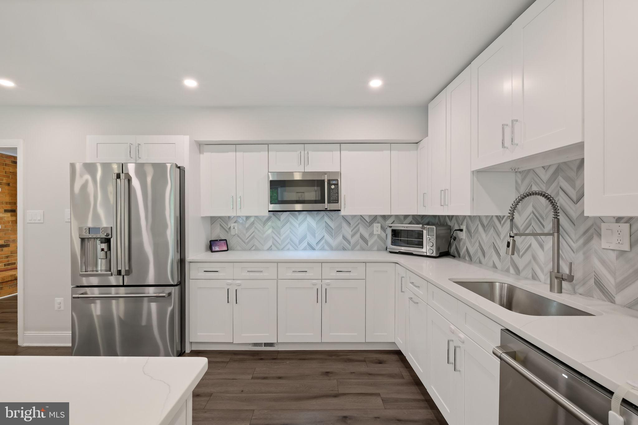 BEL PRE WOODS - Residential