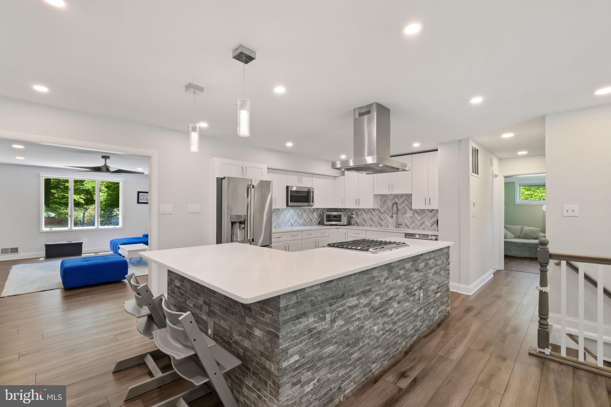 BEL PRE WOODS - Residential