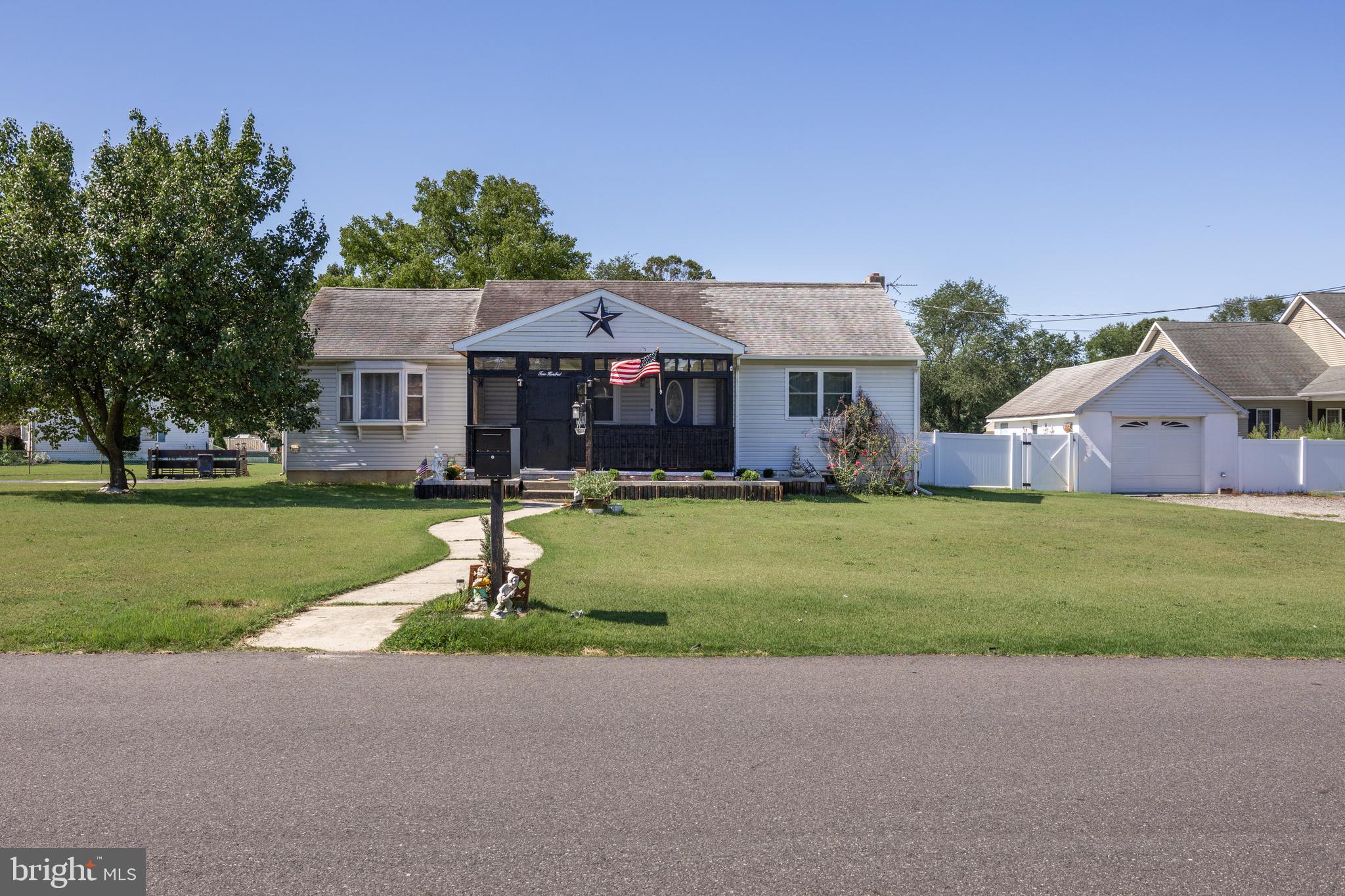200 W LANDING ROAD