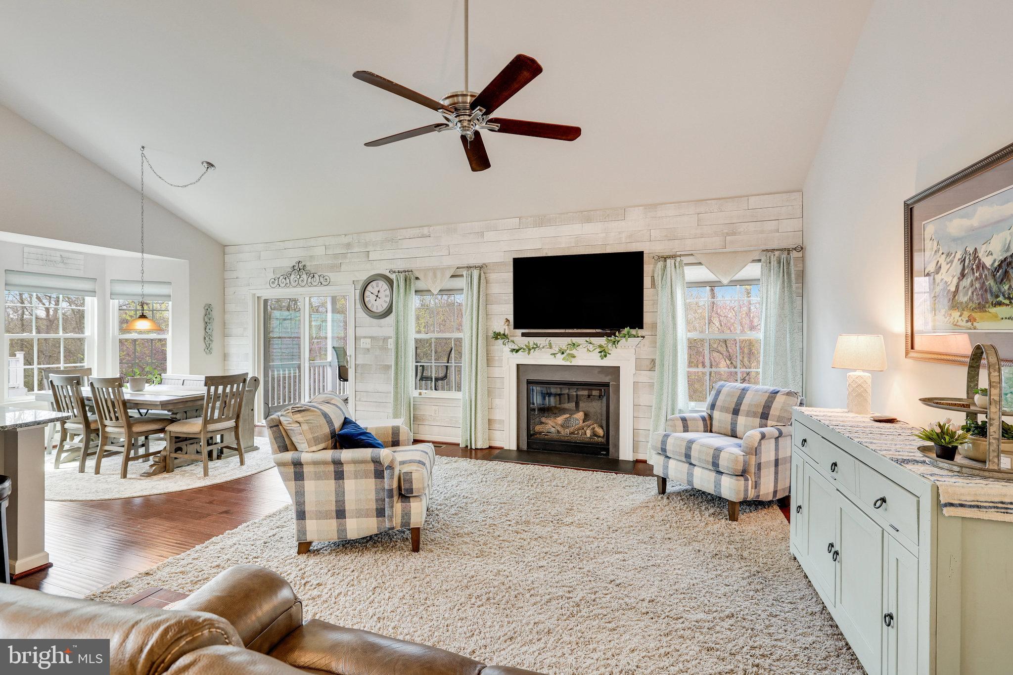 SEVEN HILLS - Residential