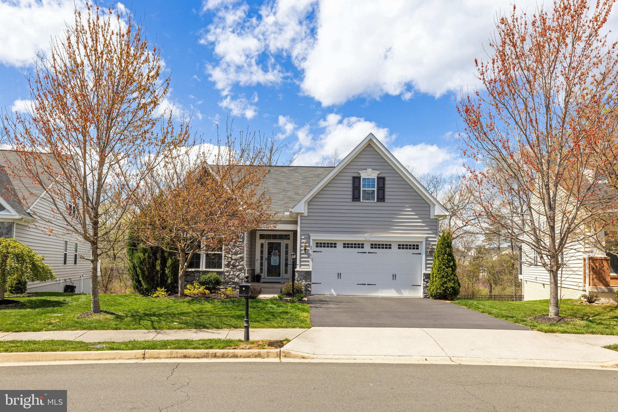 SEVEN HILLS - Residential