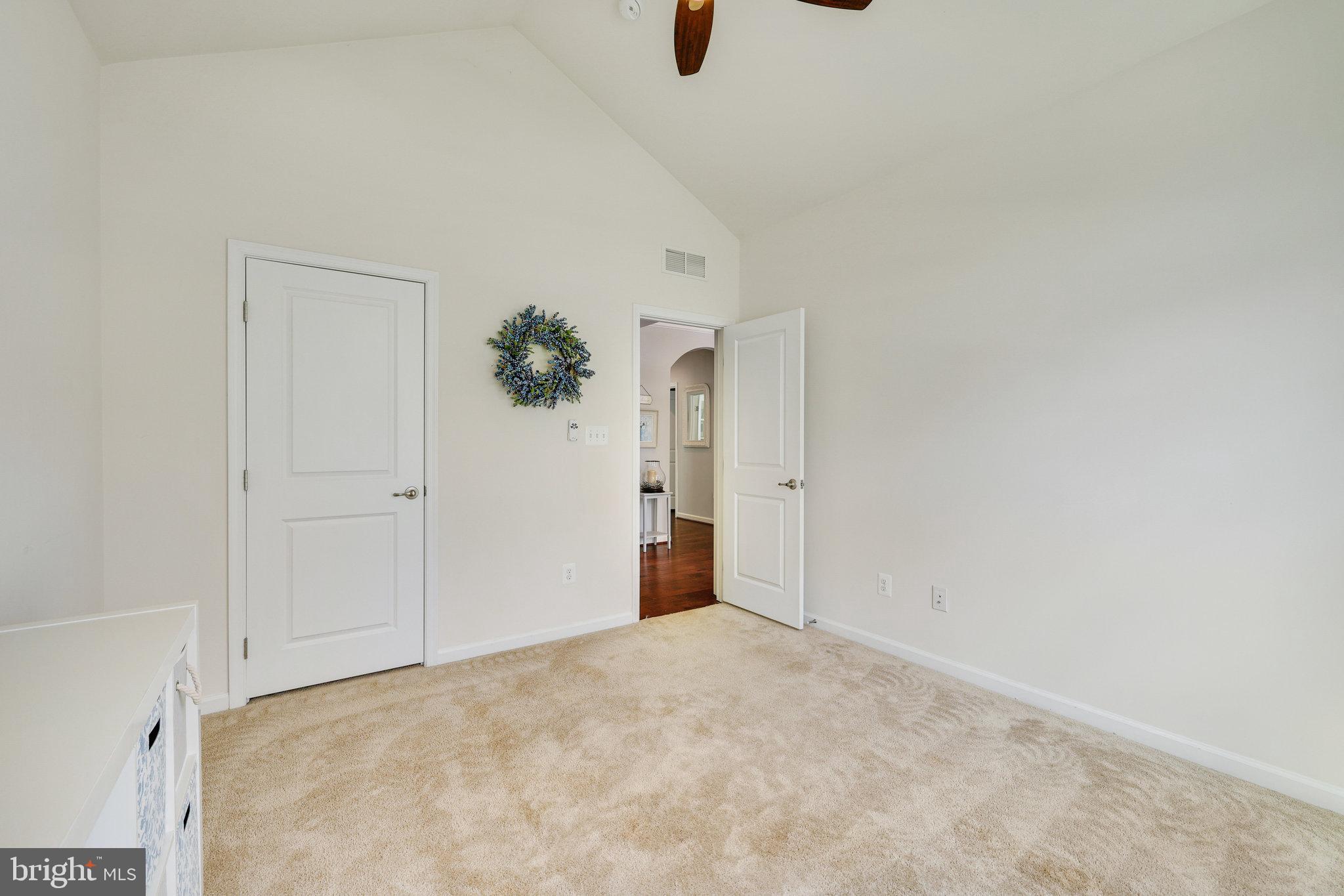 SEVEN HILLS - Residential