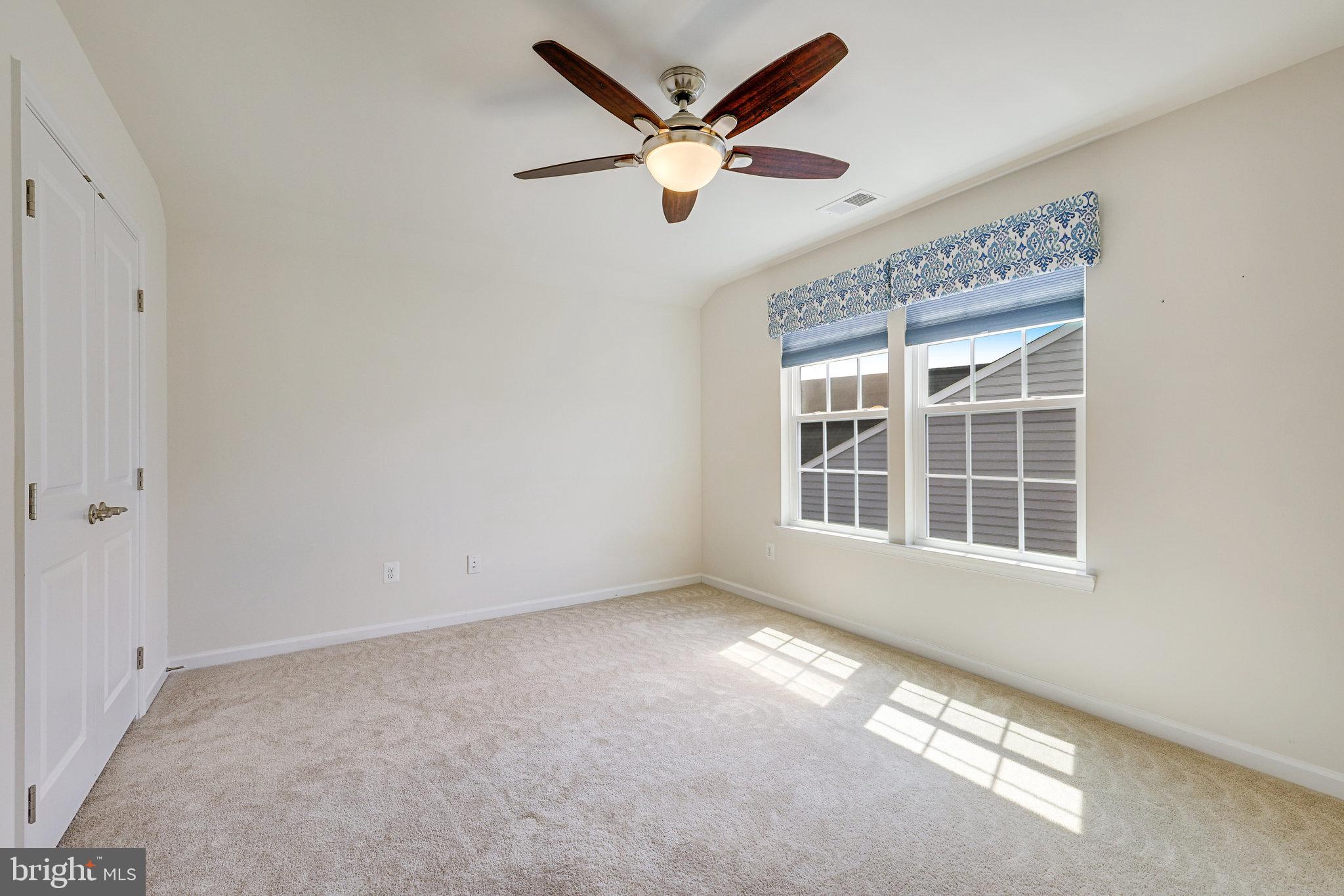 SEVEN HILLS - Residential