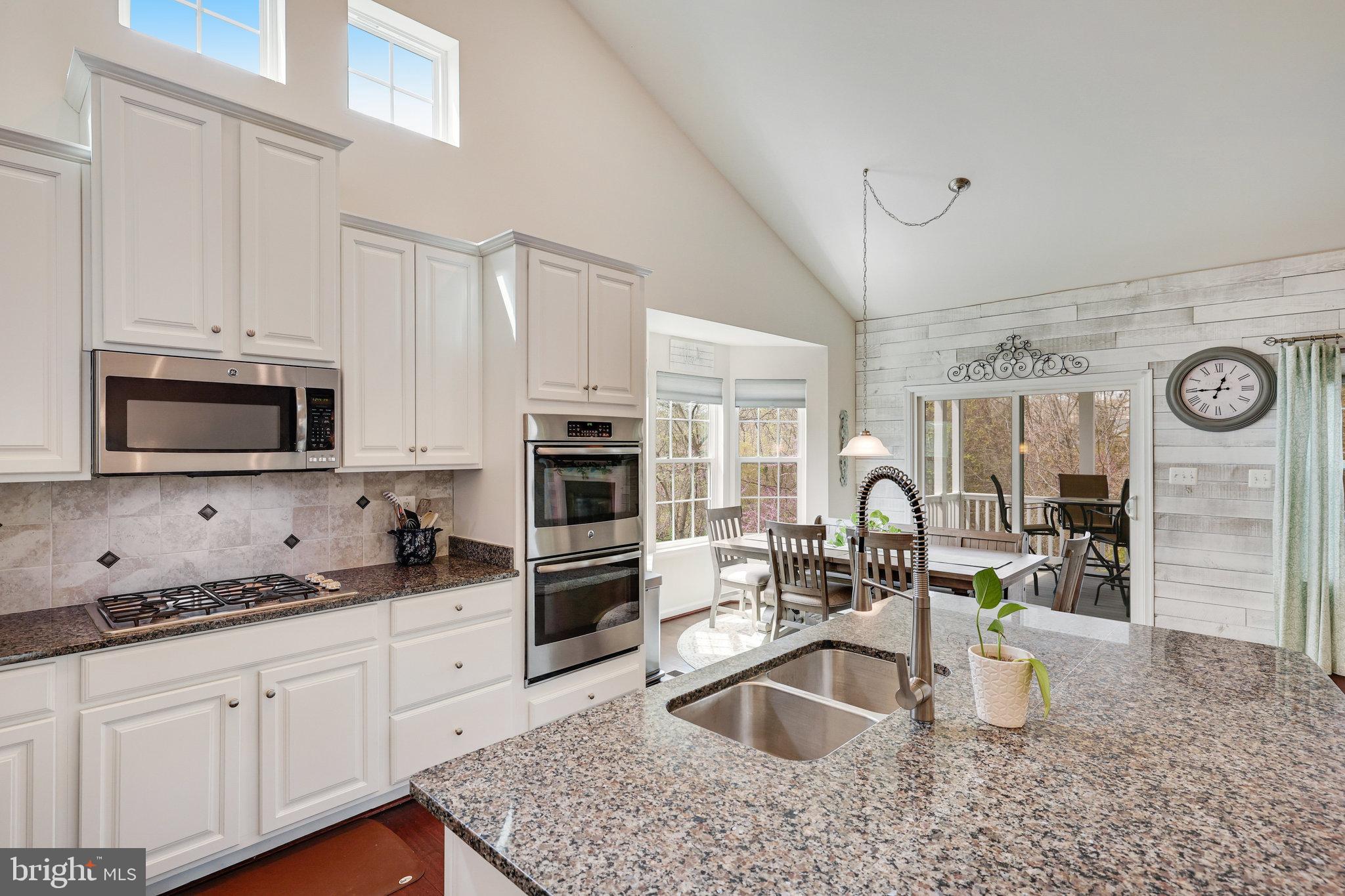 SEVEN HILLS - Residential