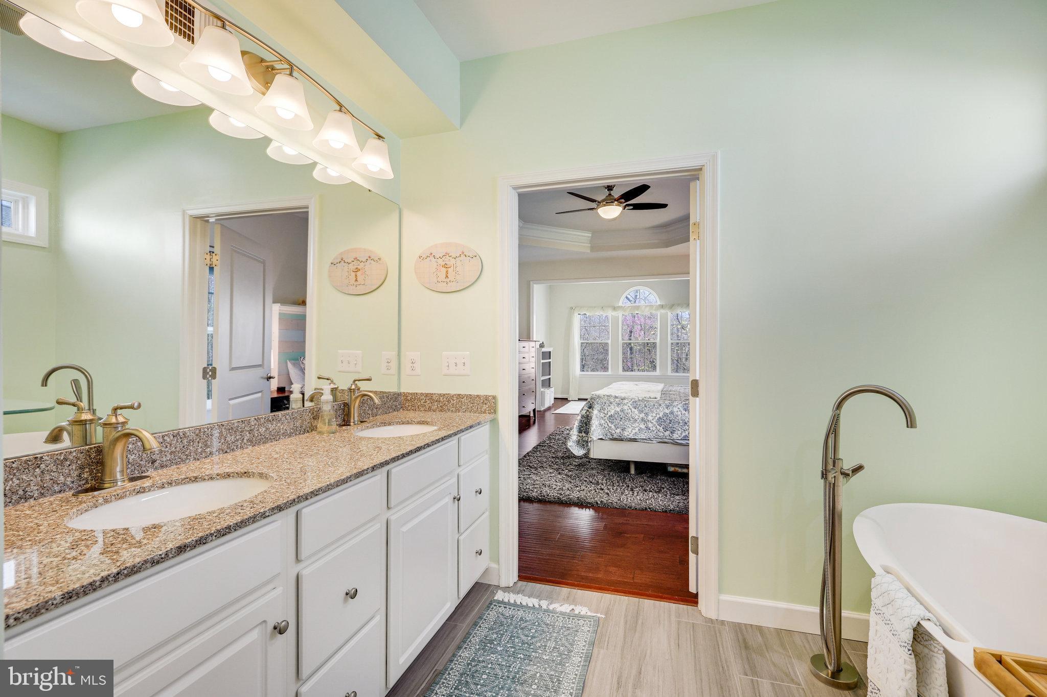 SEVEN HILLS - Residential