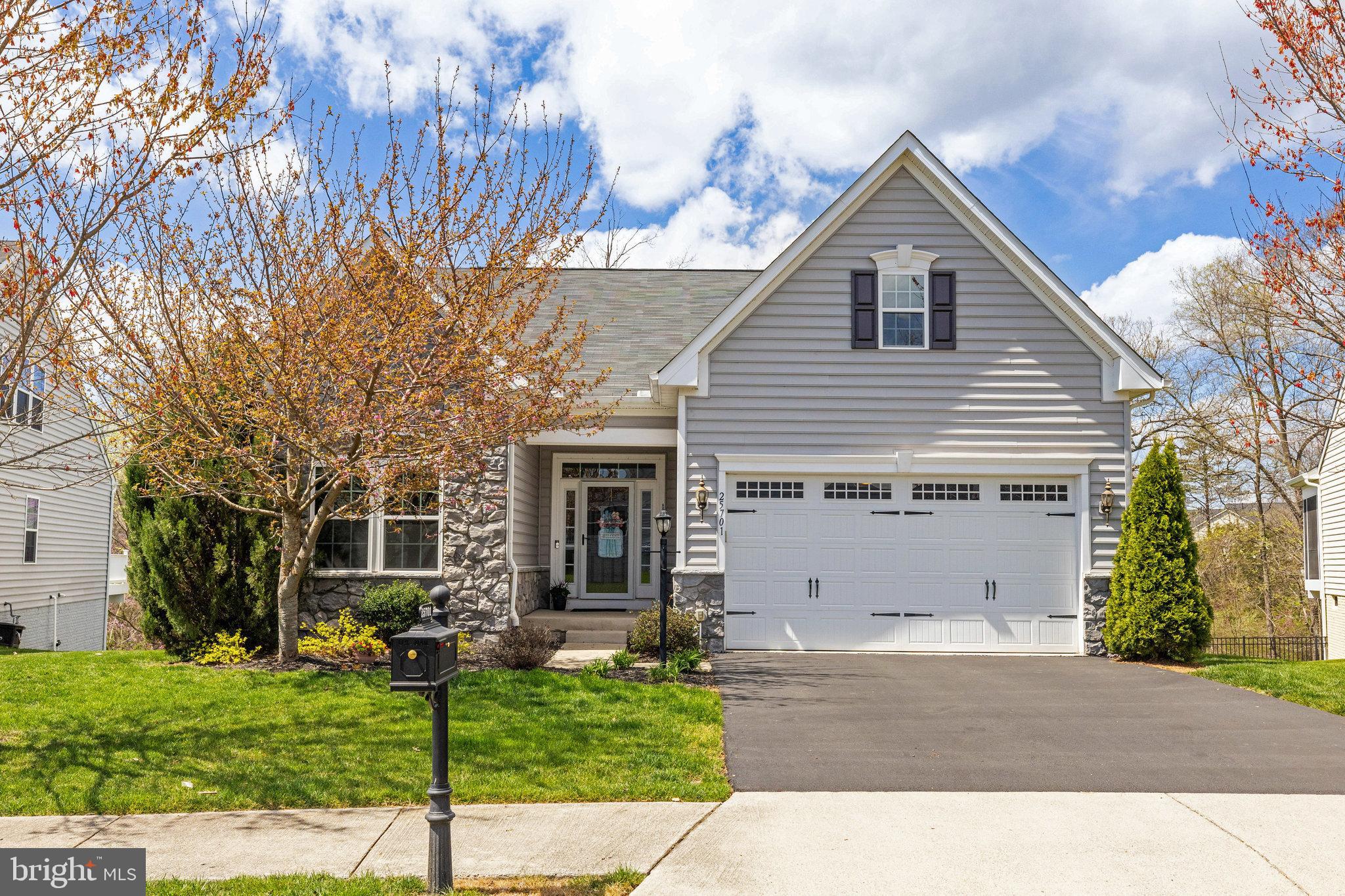 SEVEN HILLS - Residential