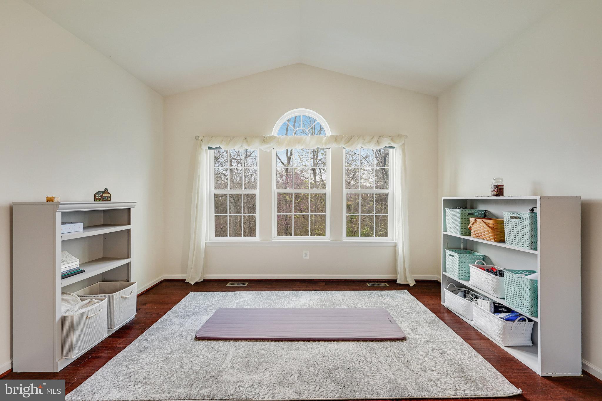 SEVEN HILLS - Residential