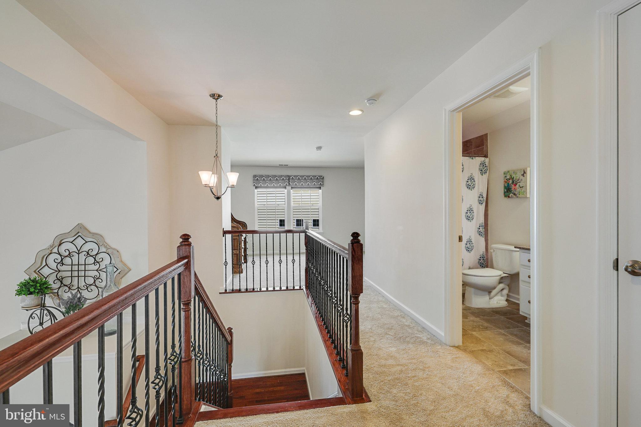 SEVEN HILLS - Residential