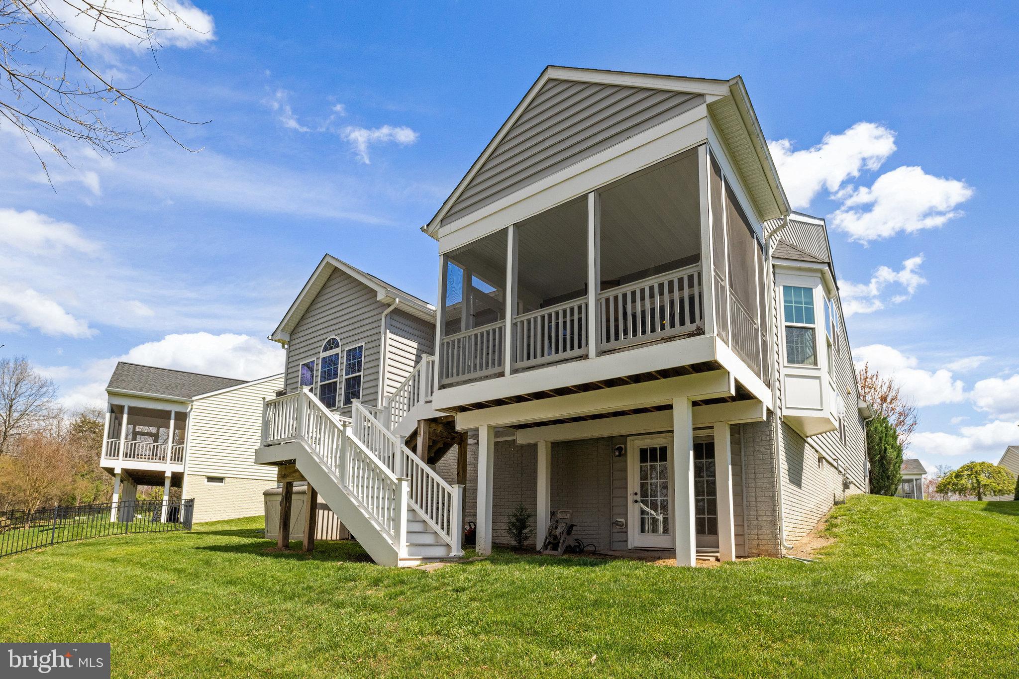 SEVEN HILLS - Residential