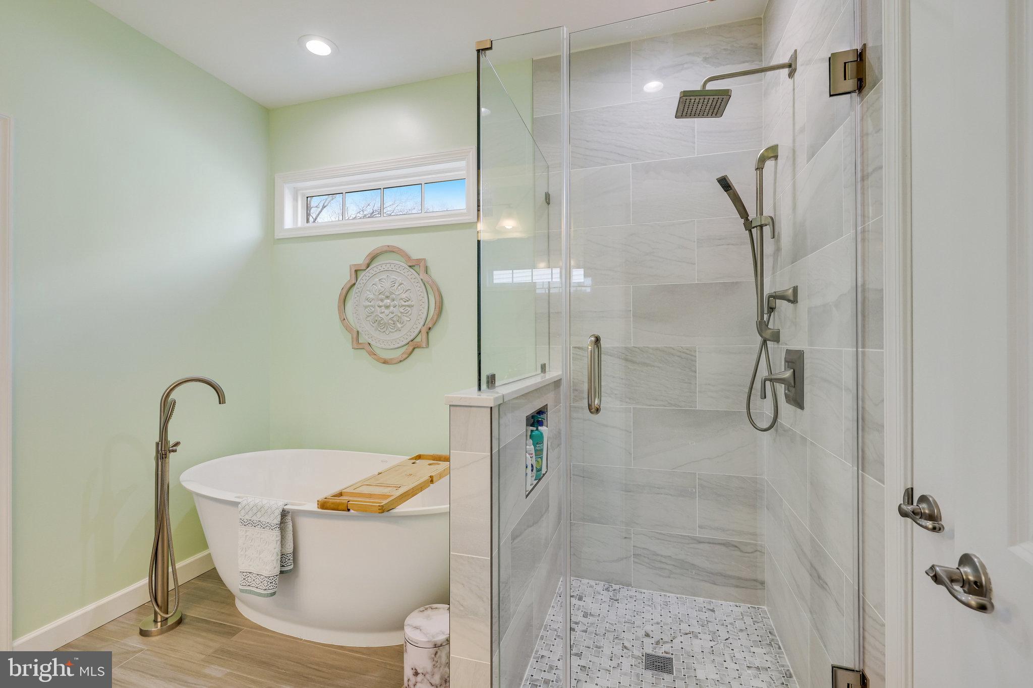 SEVEN HILLS - Residential