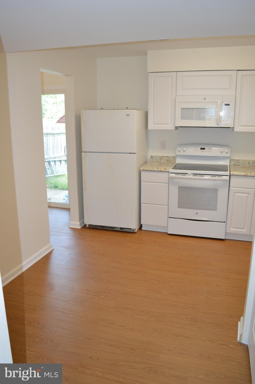 MAGOTHY ESTATES - Residential Lease