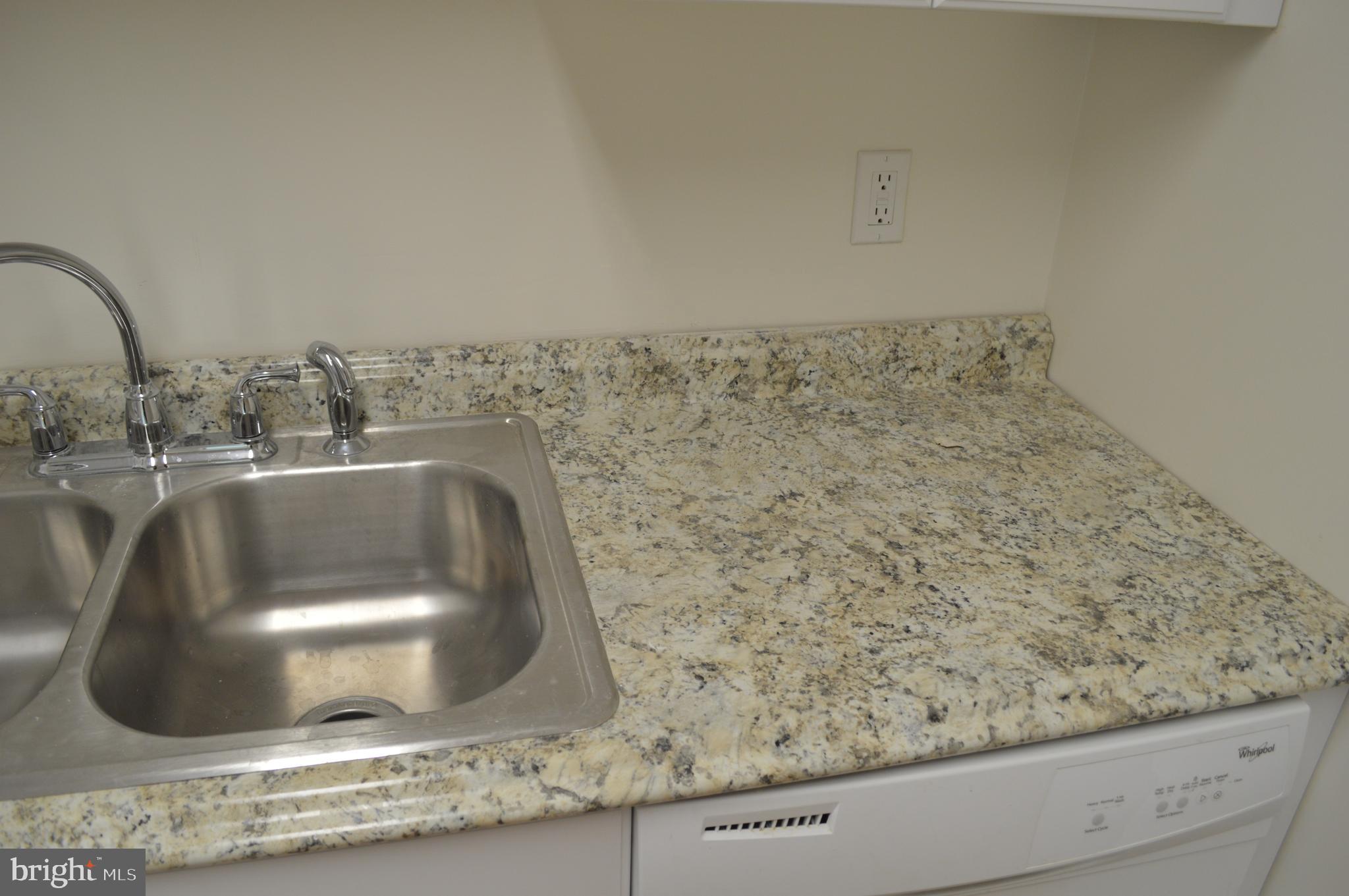 MAGOTHY ESTATES - Residential Lease