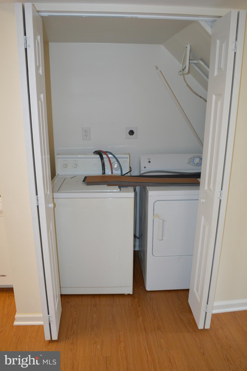 MAGOTHY ESTATES - Residential Lease