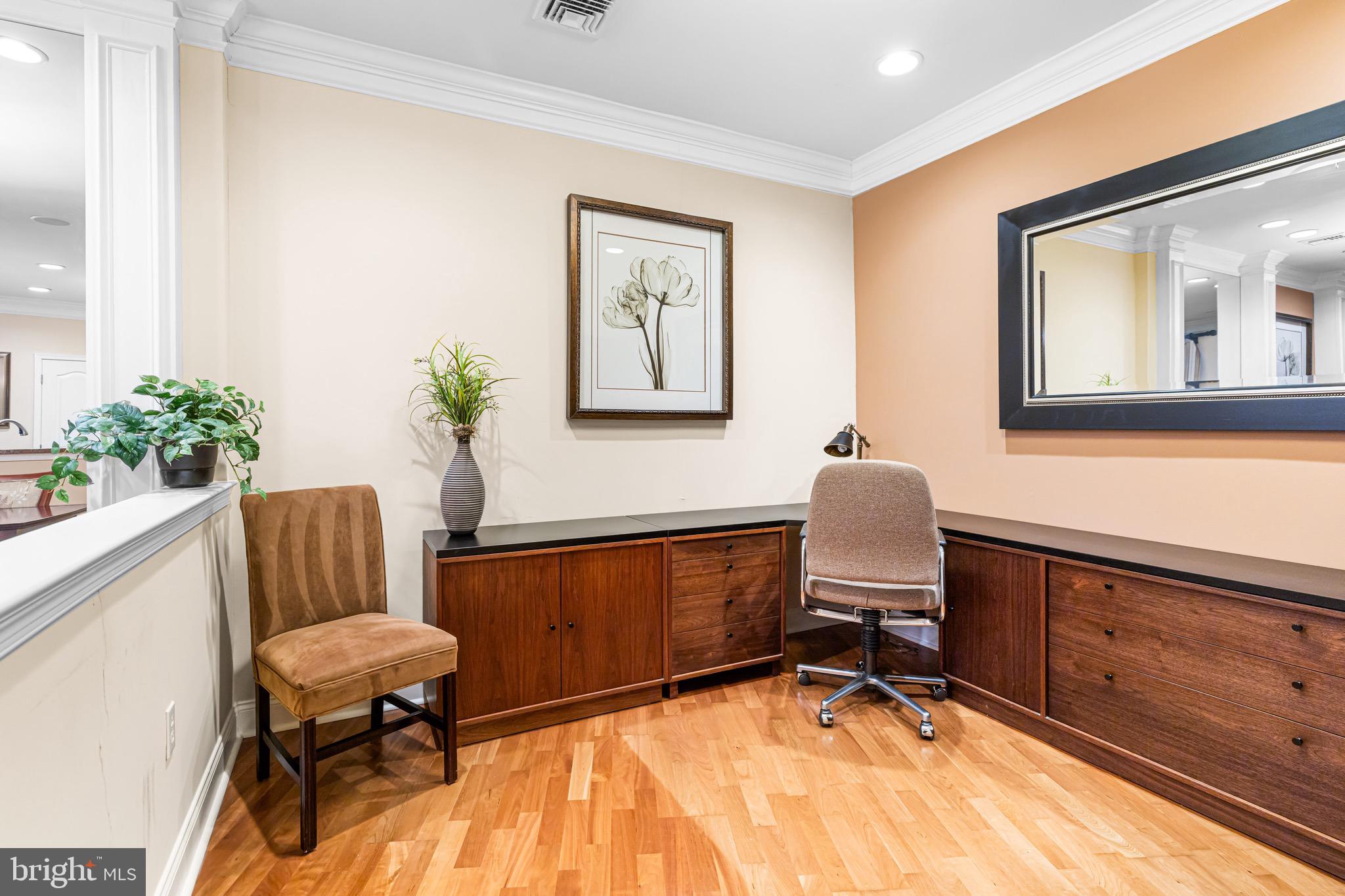 HUNTINGDON PLACE - Residential